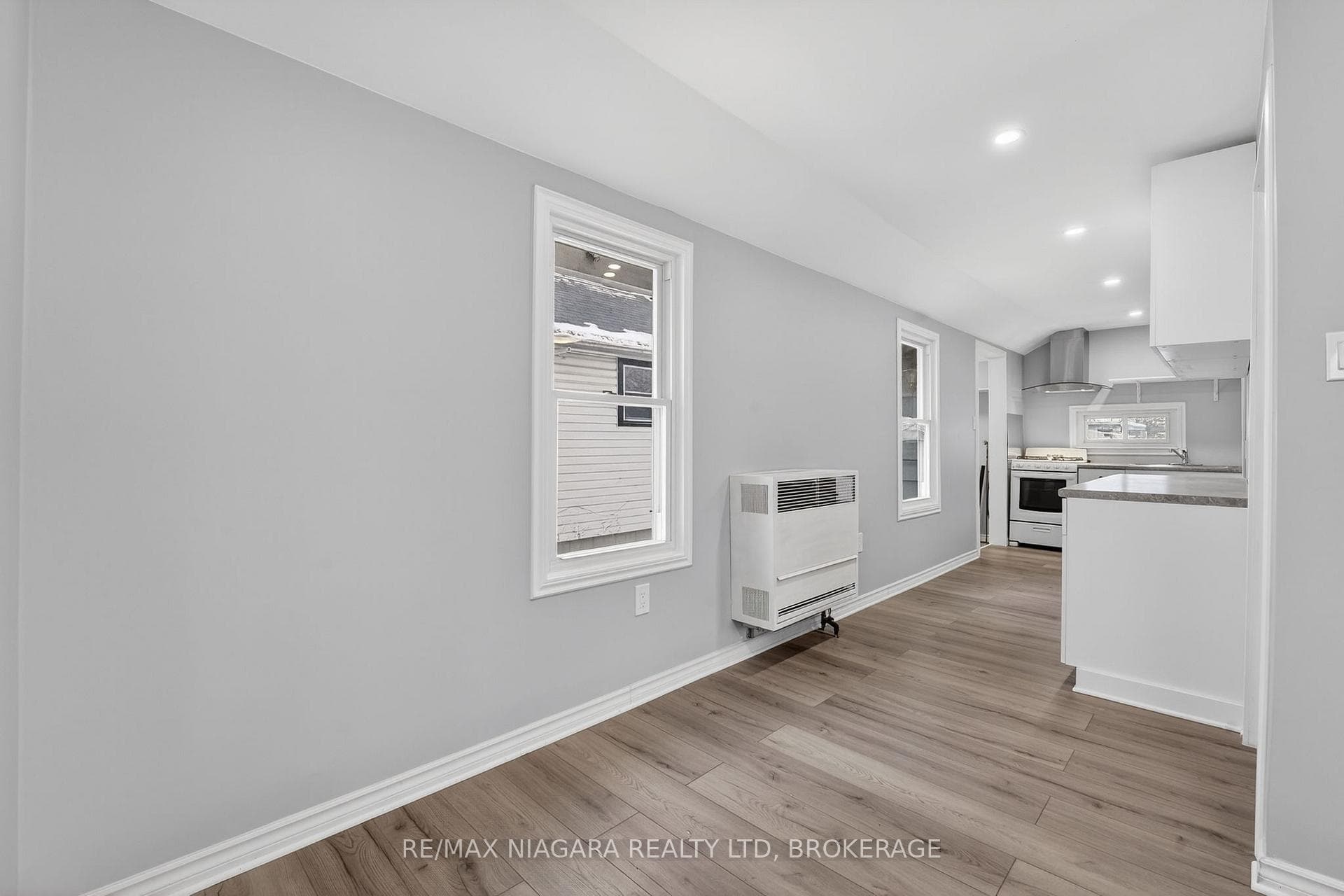 40 Longtent Avenue photo 6