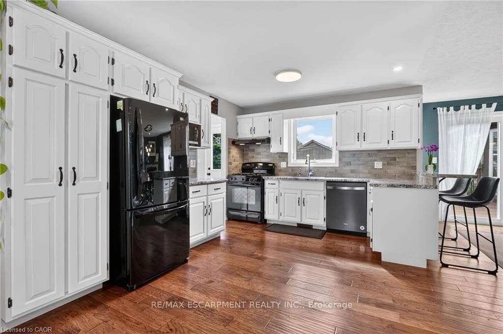952 Robinson Road photo 17
