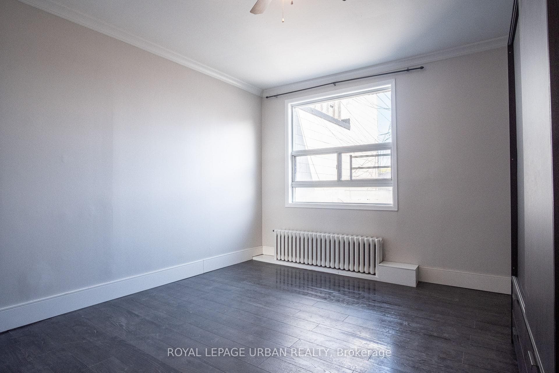 636 Danforth Avenue Unit 2 photo 11