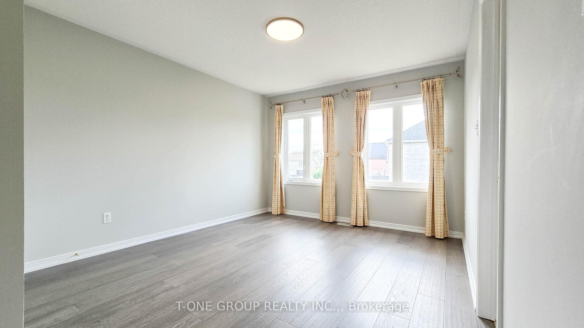 106 Castleglen Boulevard photo 21