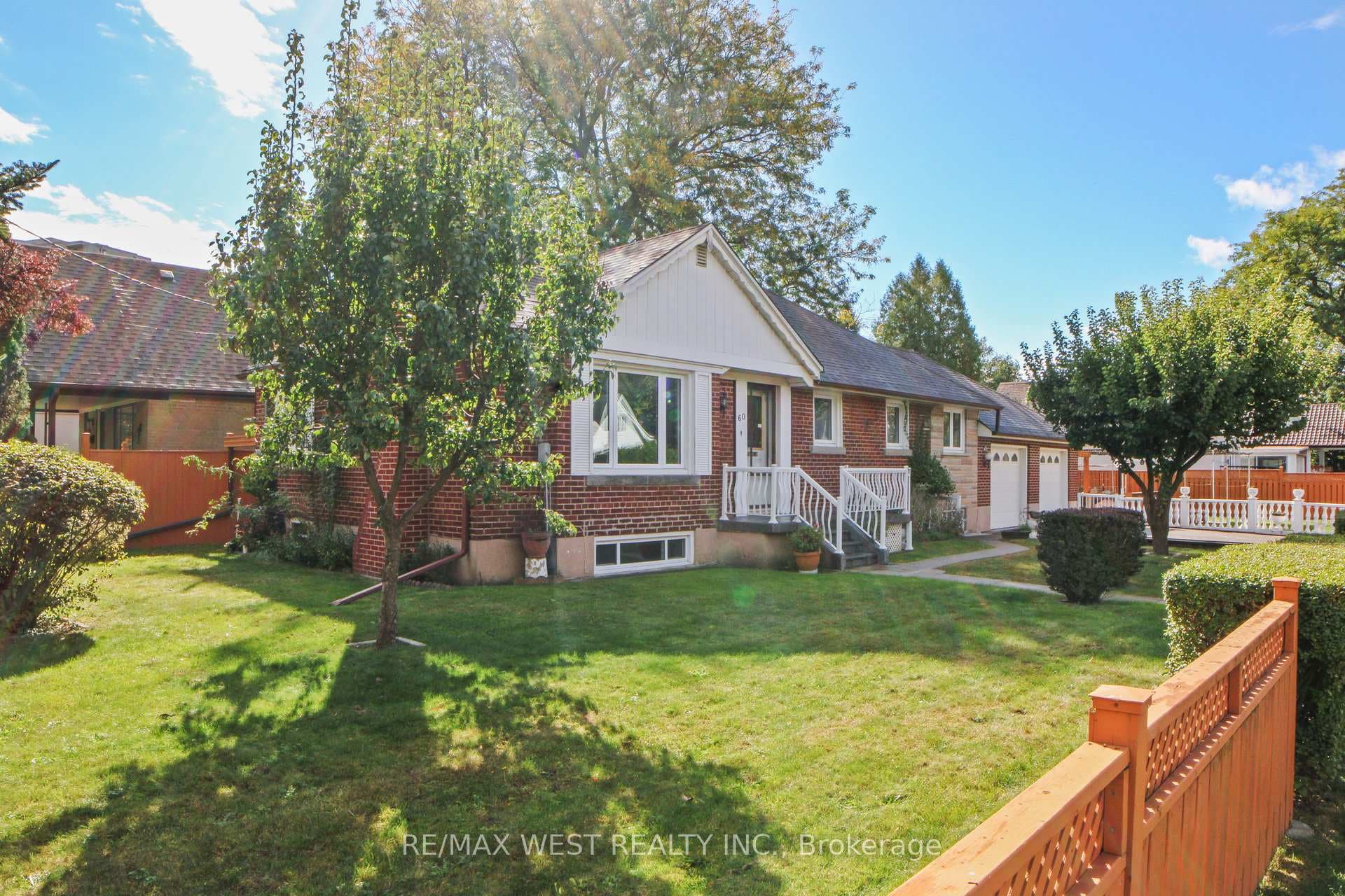 60 Parkchester Road photo 4
