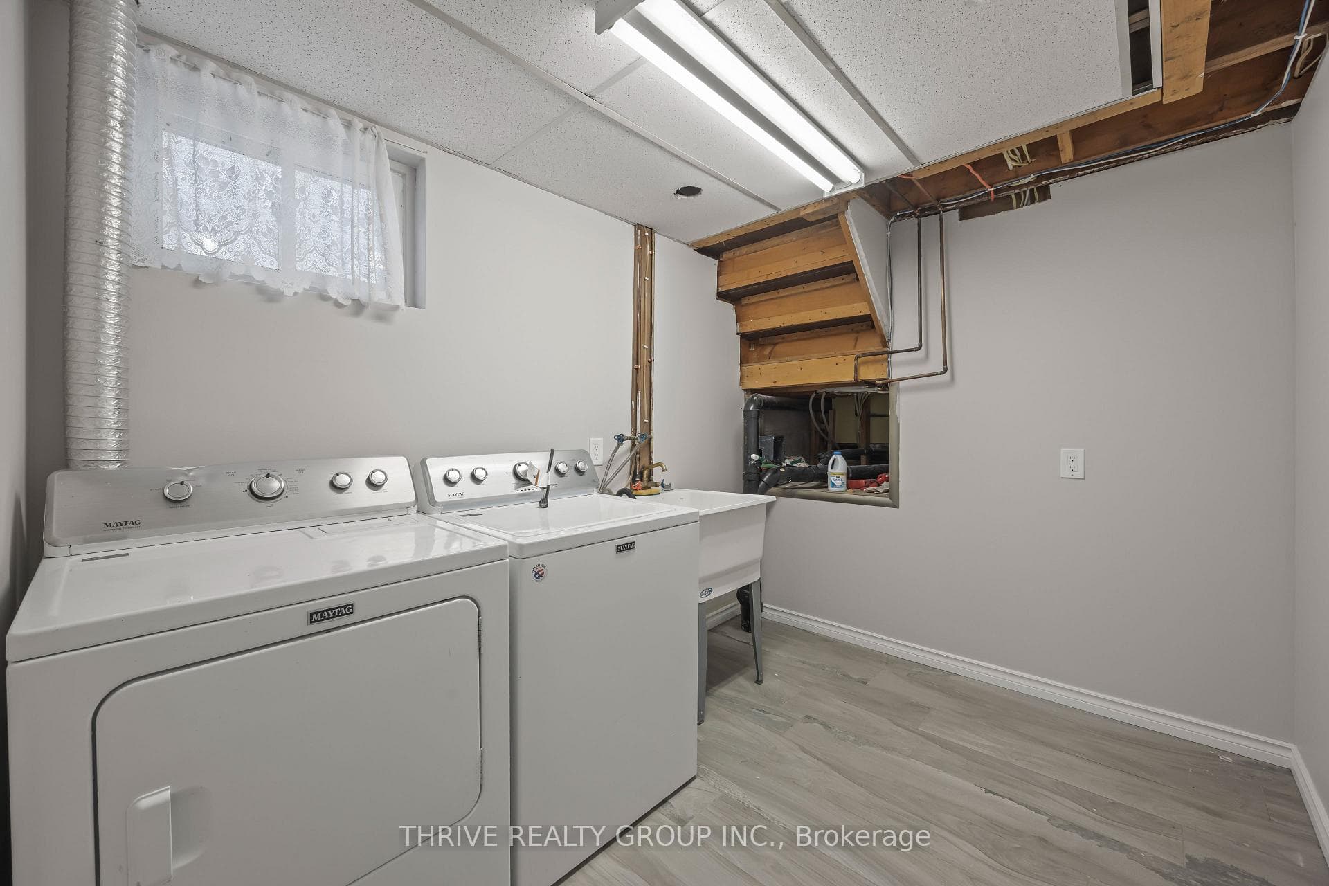 329 Thompson Road Unit Lower photo 31