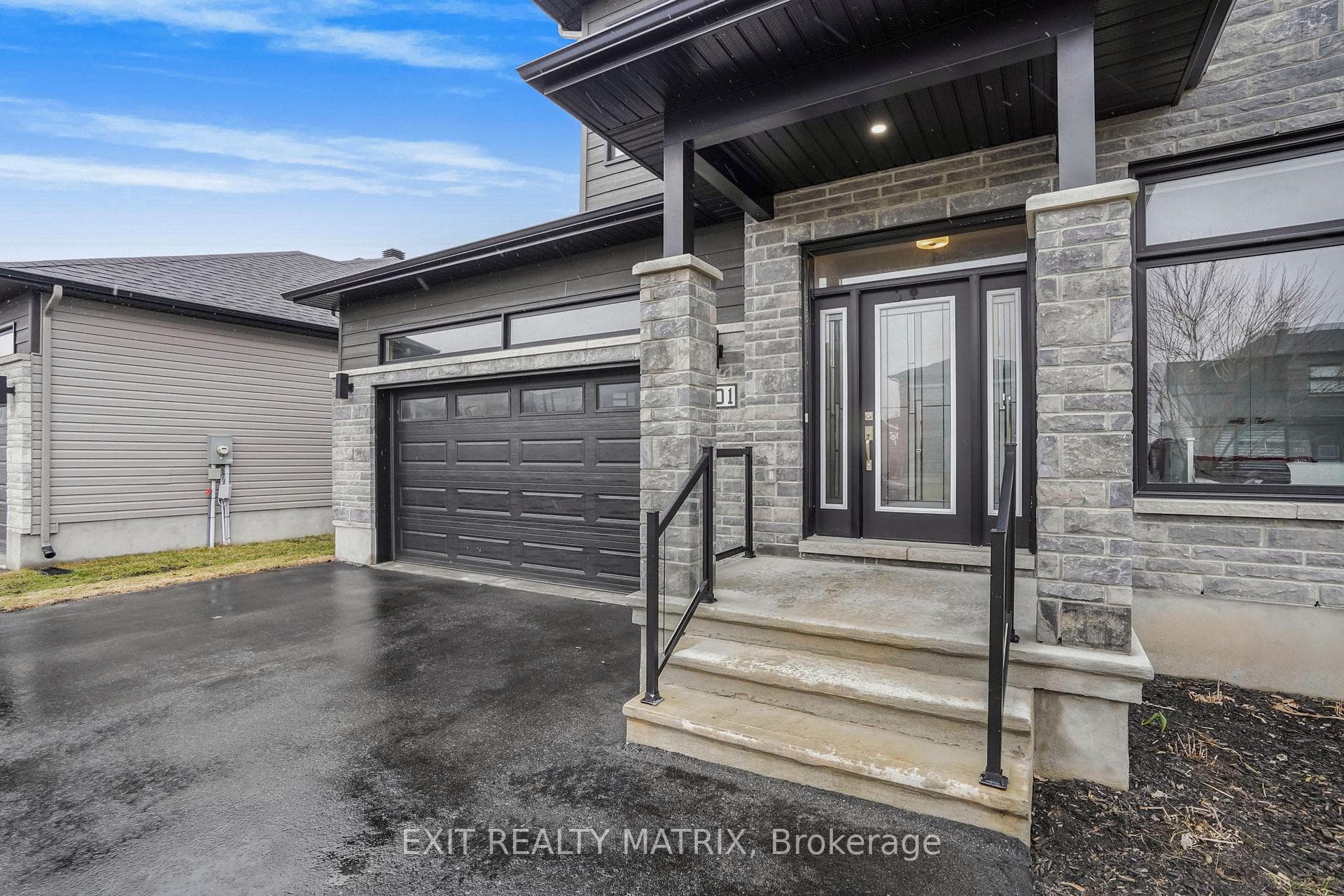 401 Colmar Street photo 2