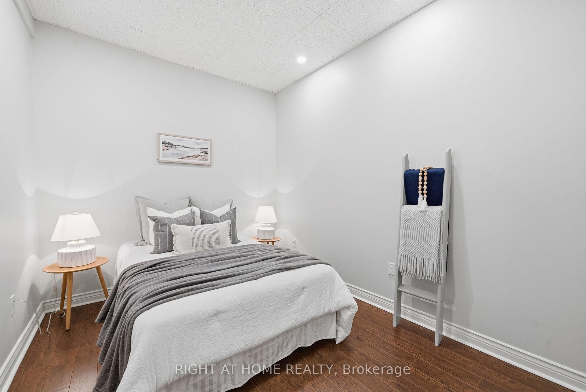 628 Marksbury Road photo 37