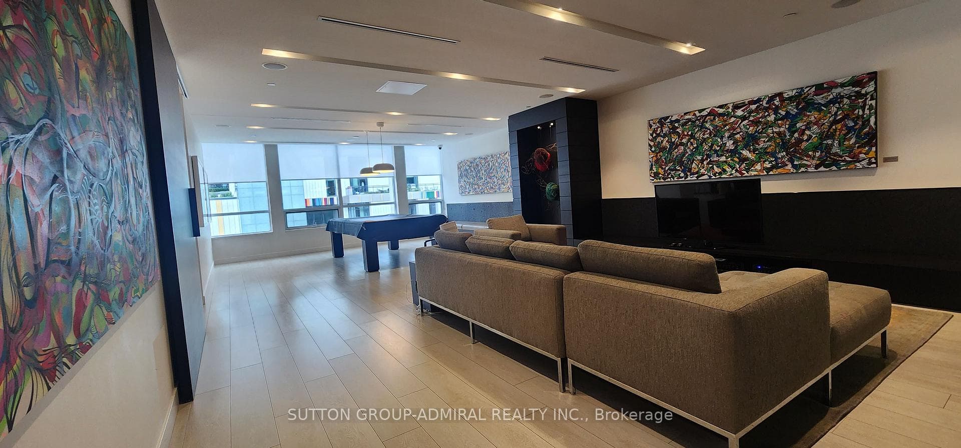 55 Regent Park Boulevard Unit PH2903 photo 34