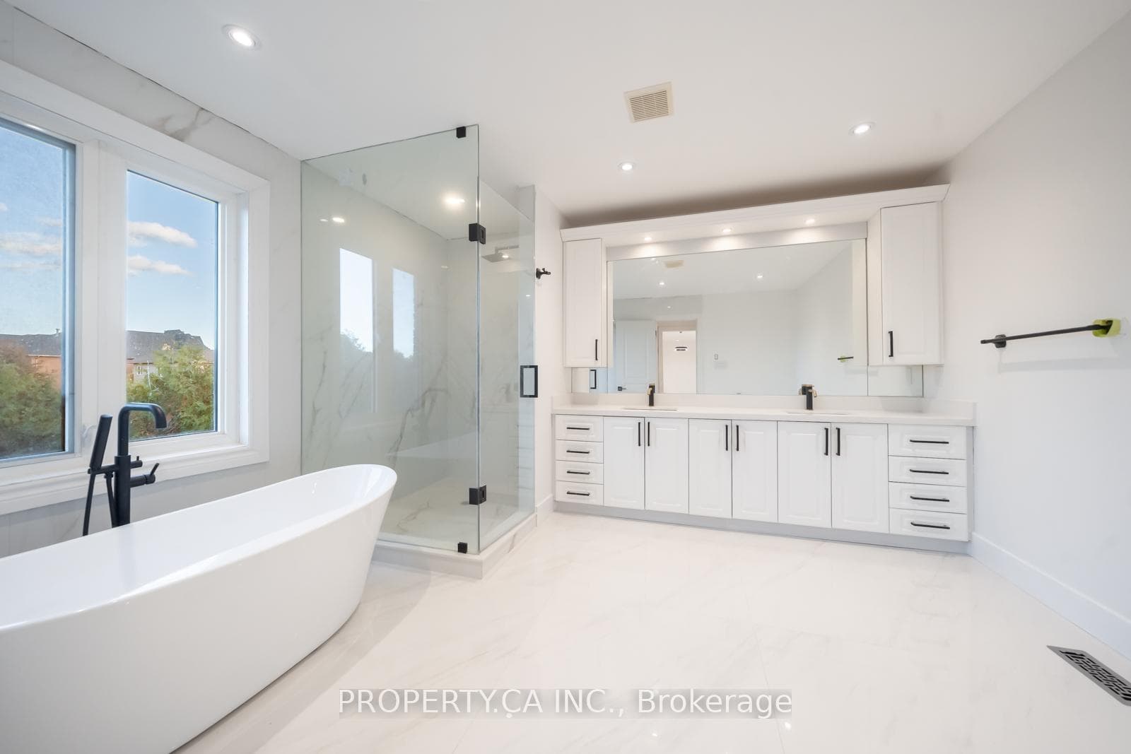 63 Concord Road photo 11