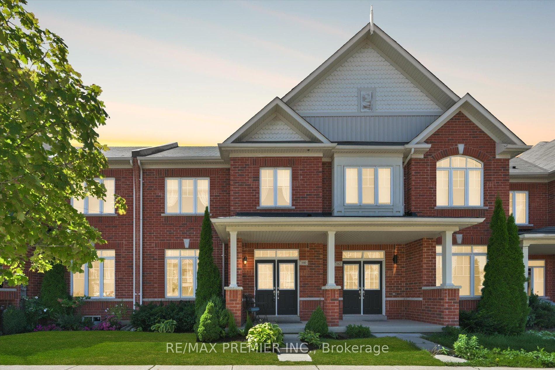 160 Barons Street photo 1