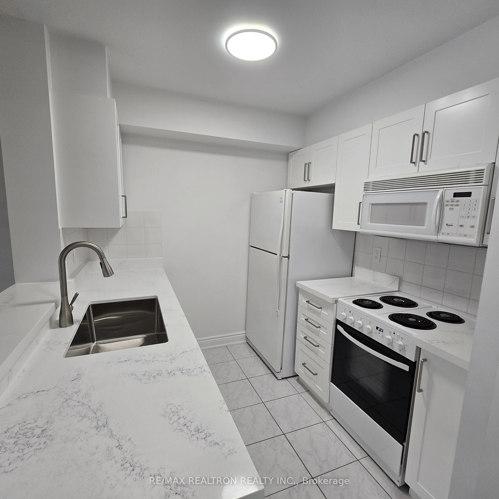 152 St Patrick Street Unit 806 photo 10