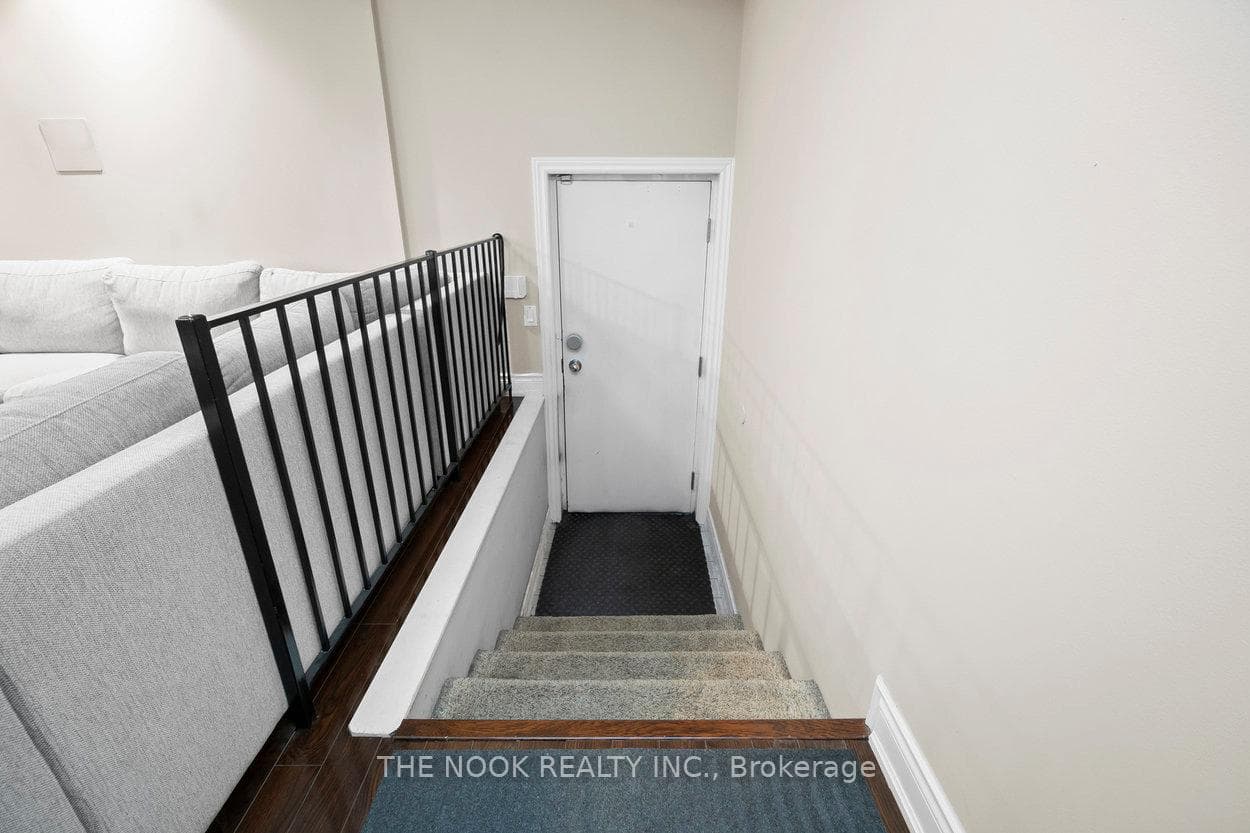 50 Torr Lane photo 25