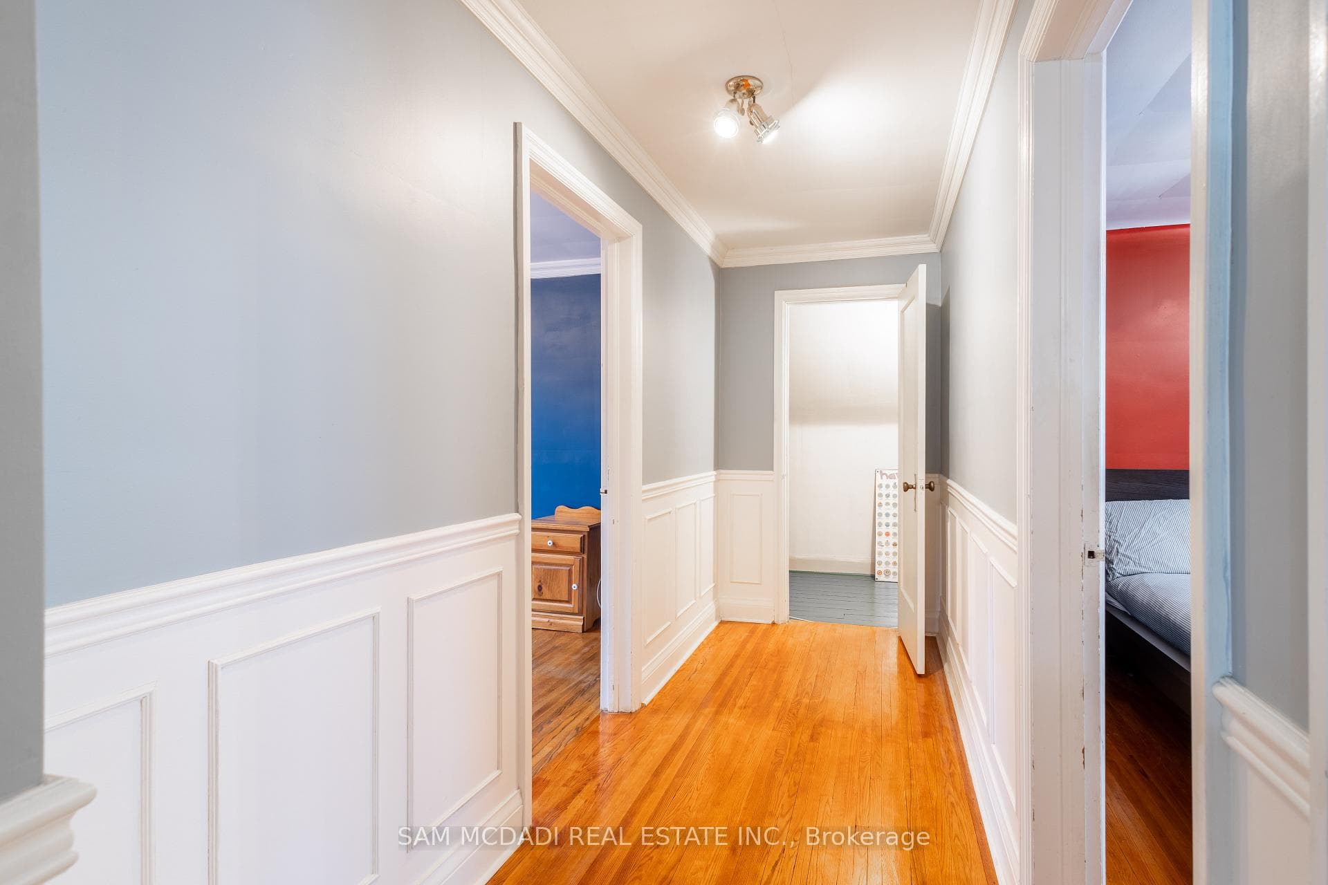11 Brant Avenue photo 23