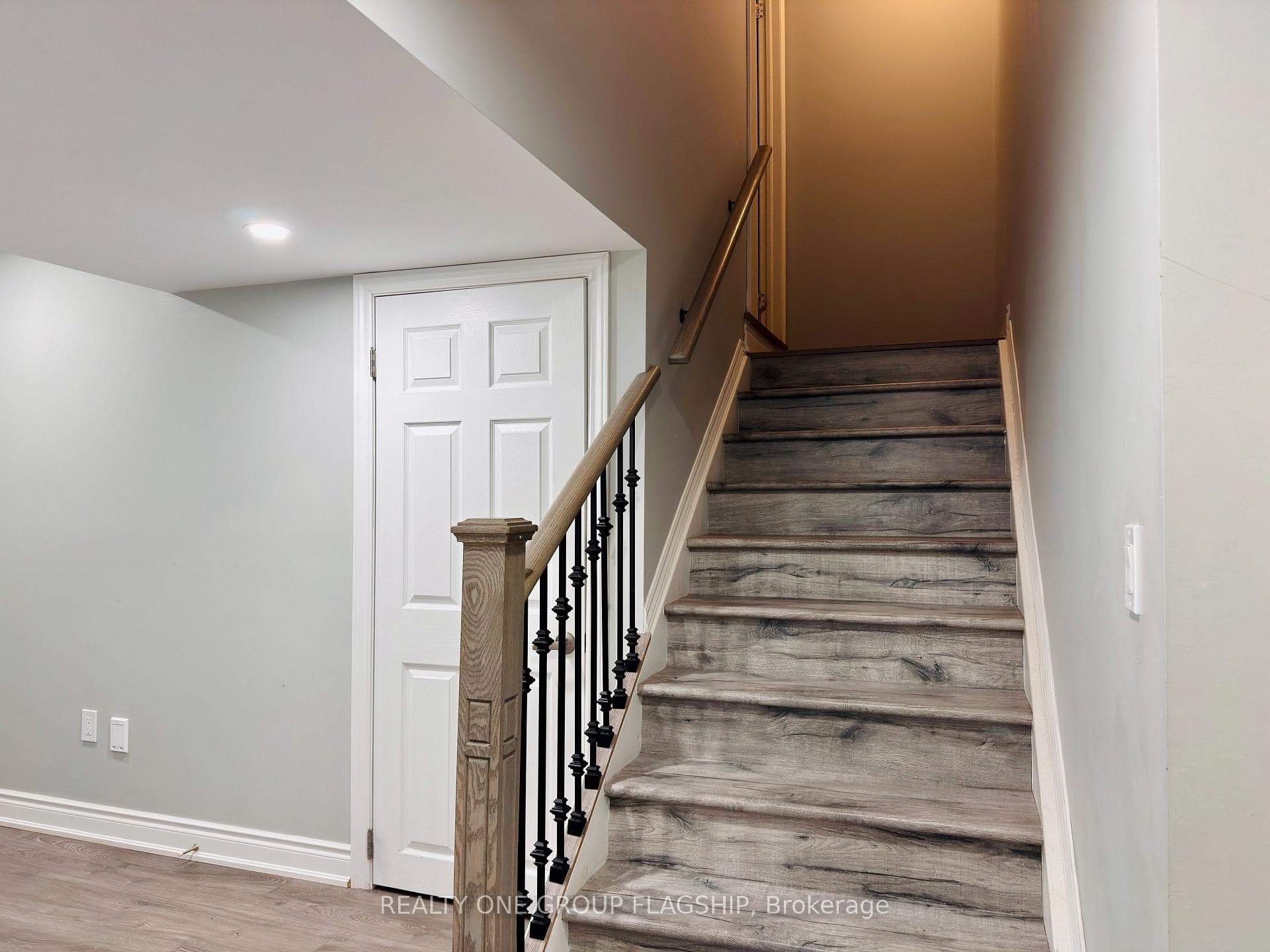 1584 Sorensen Court photo 4