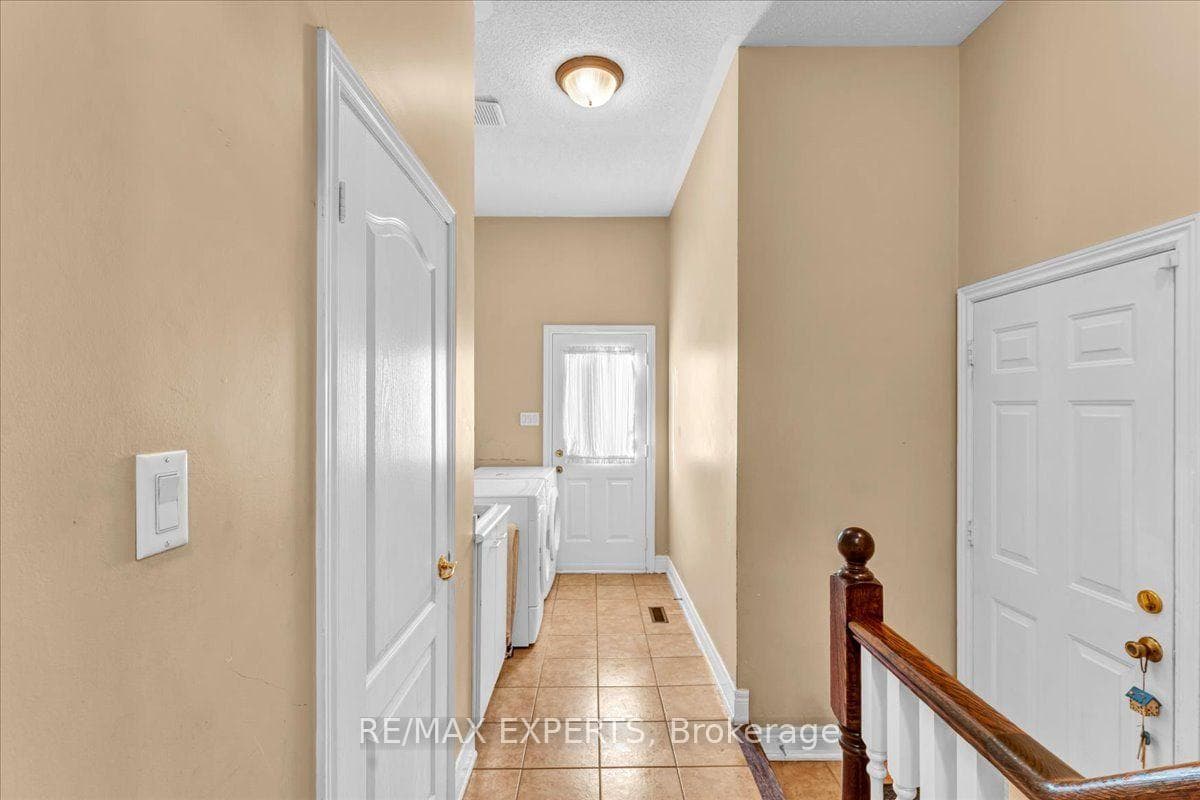 110 Velmar Drive photo 17