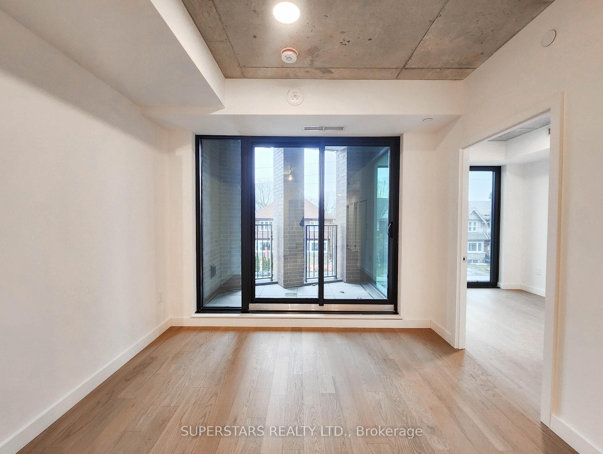 1720 Bayview Avenue Unit 203 photo 5