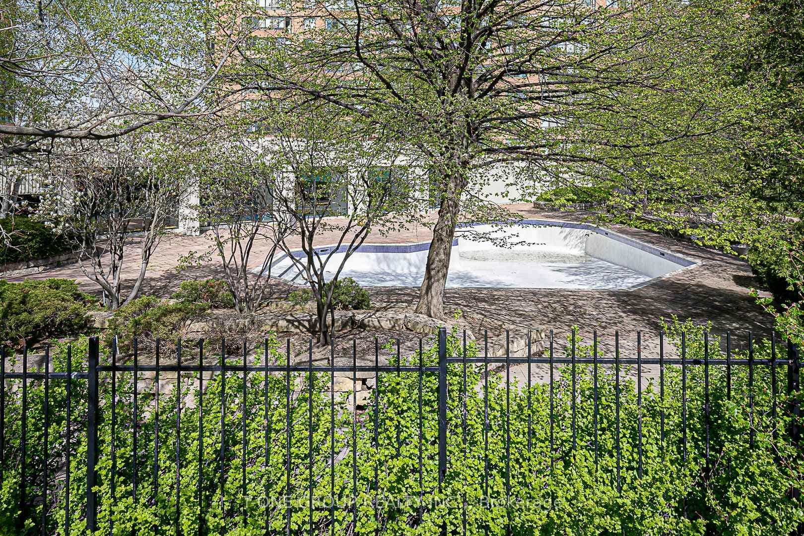 55 Bamburgh Circle Unit 1001 photo 36