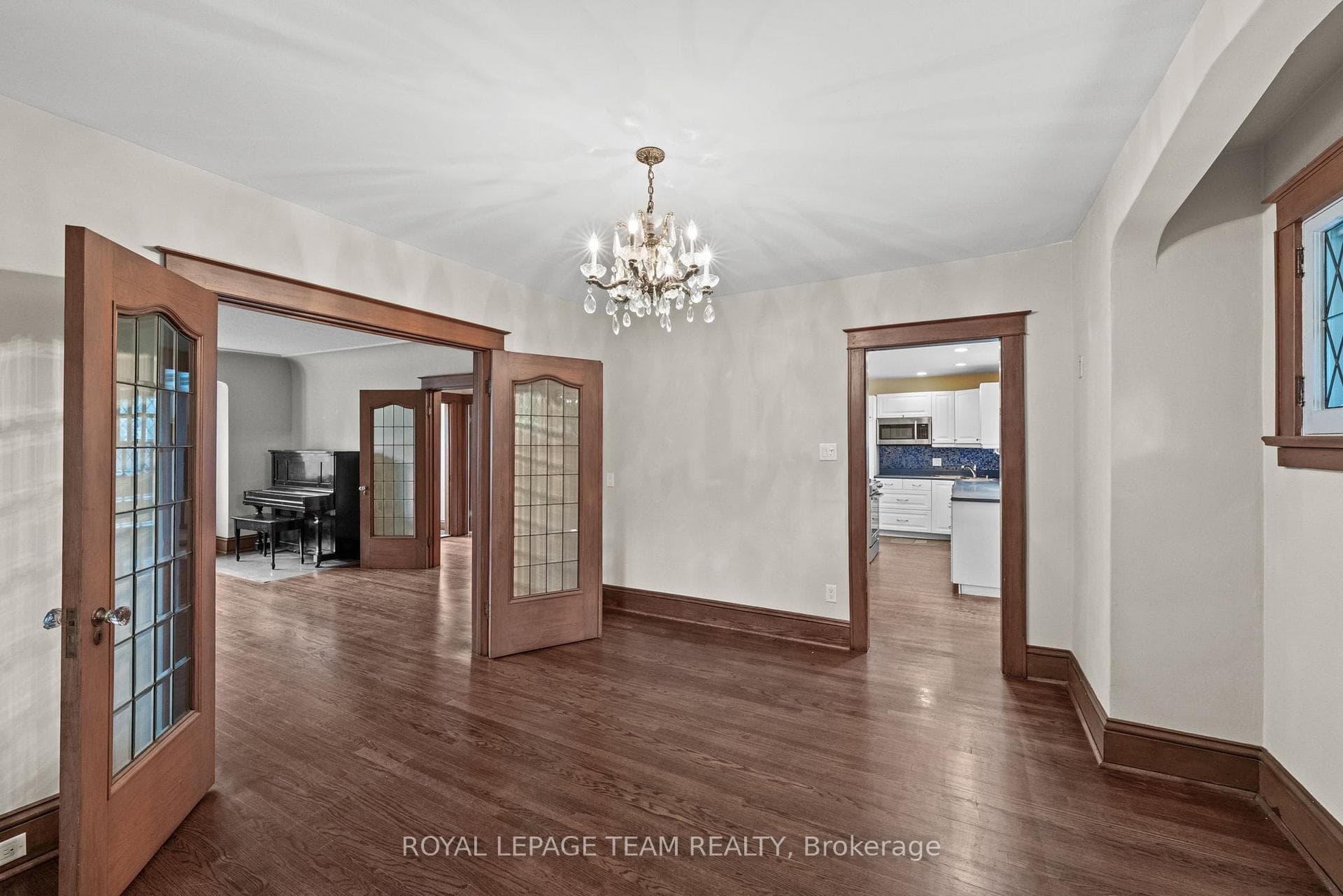 217 Melrose Avenue photo 10