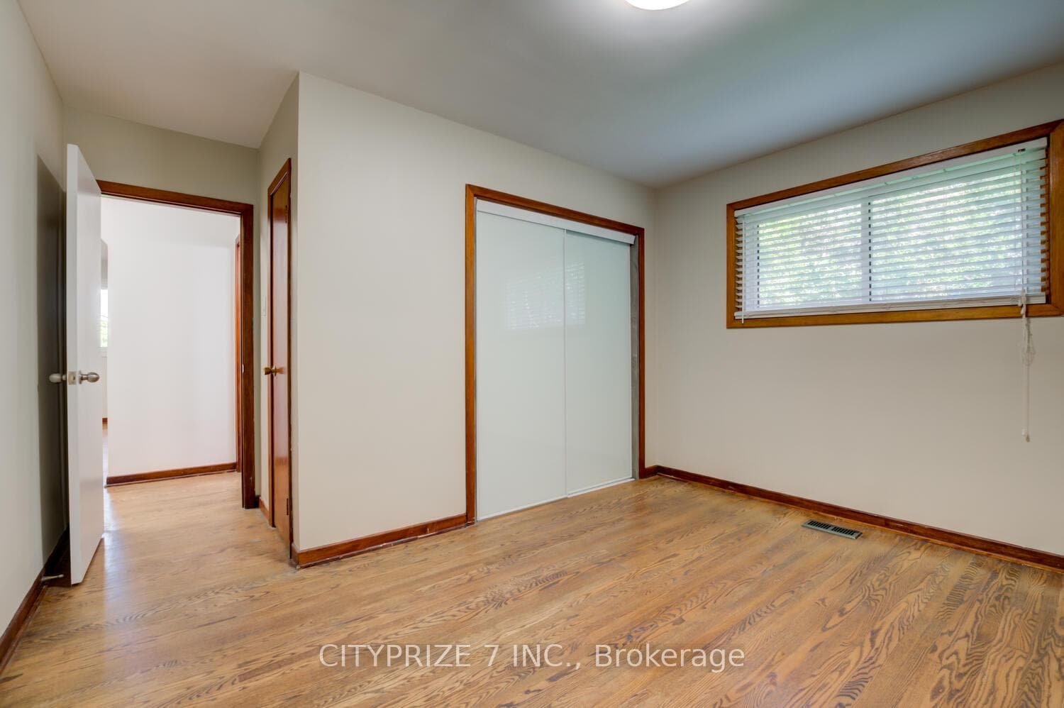 1382 Webster Street photo 20