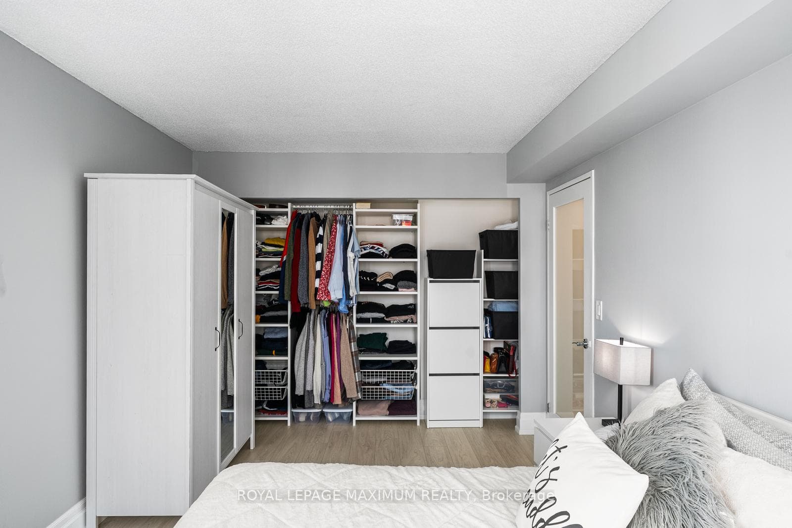 150 Dunlop Street Unit 601 photo 19