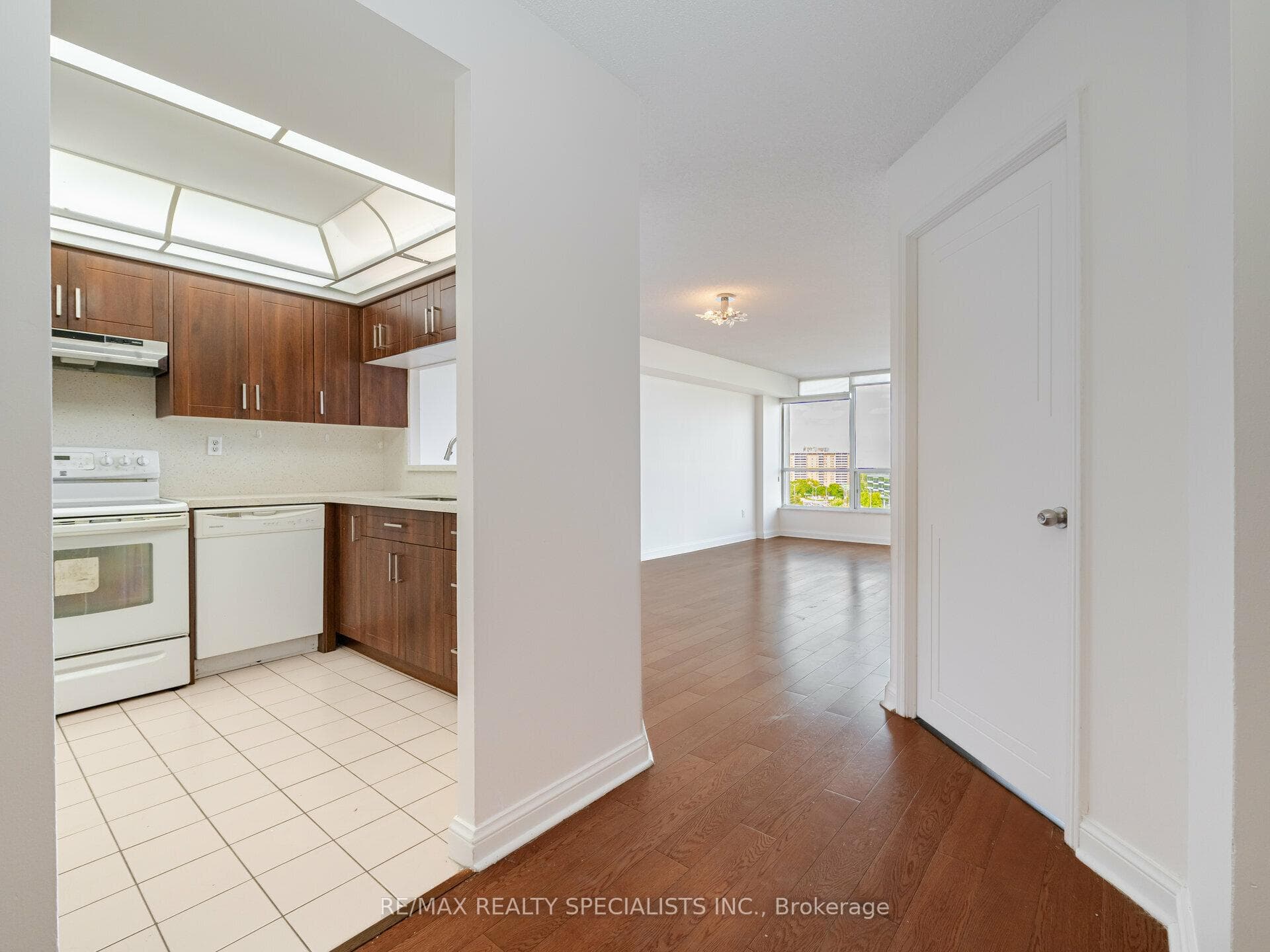 22 Hanover Road Unit 808 photo 8