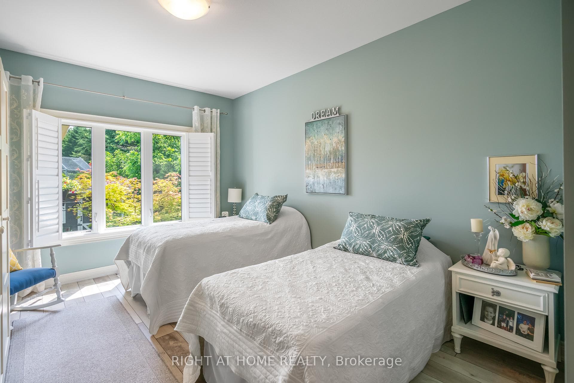35 Pierpoint Drive photo 17