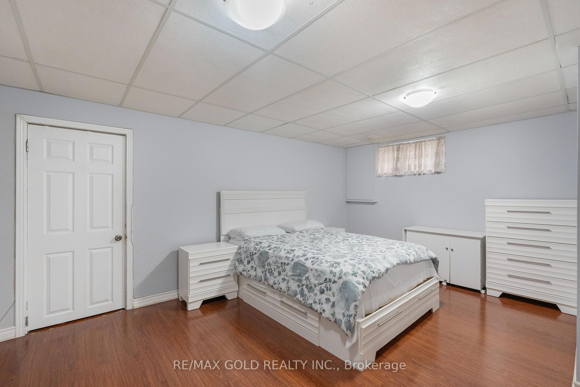 48 Maidstone Crescent photo 34