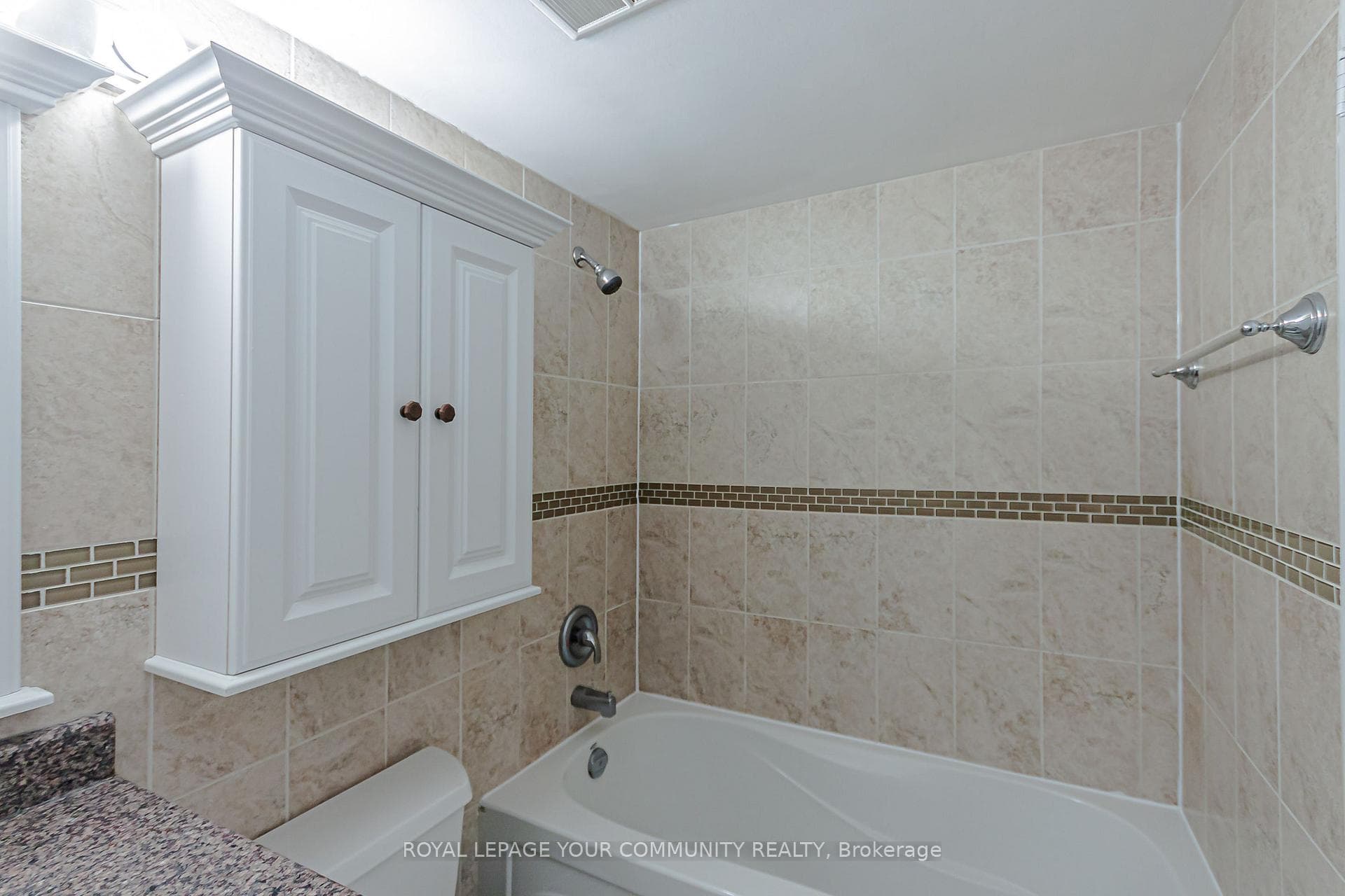 50 Quebec Avenue Unit 2205 photo 27