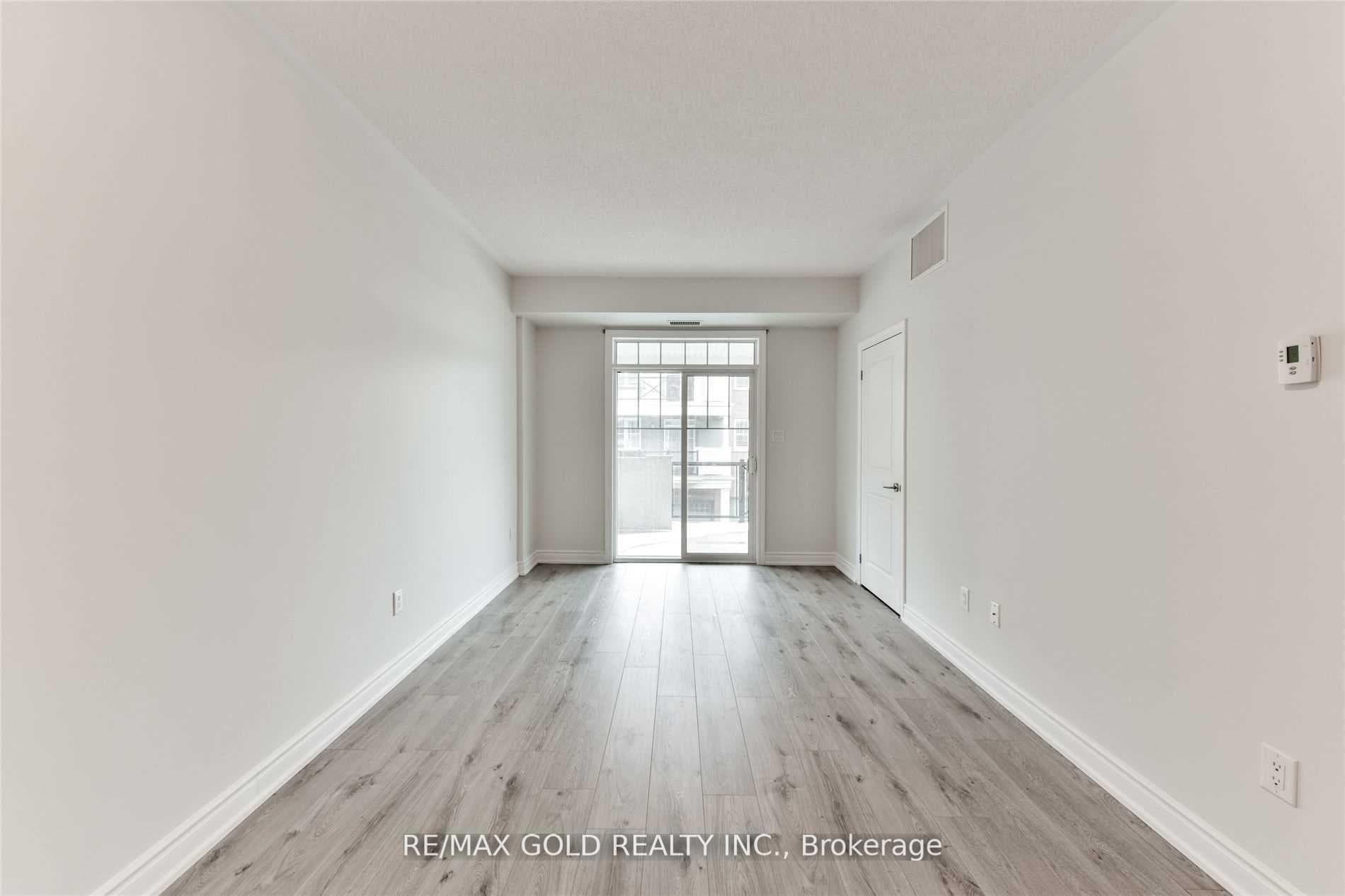 263 Georgian Drive Unit 212 photo 9