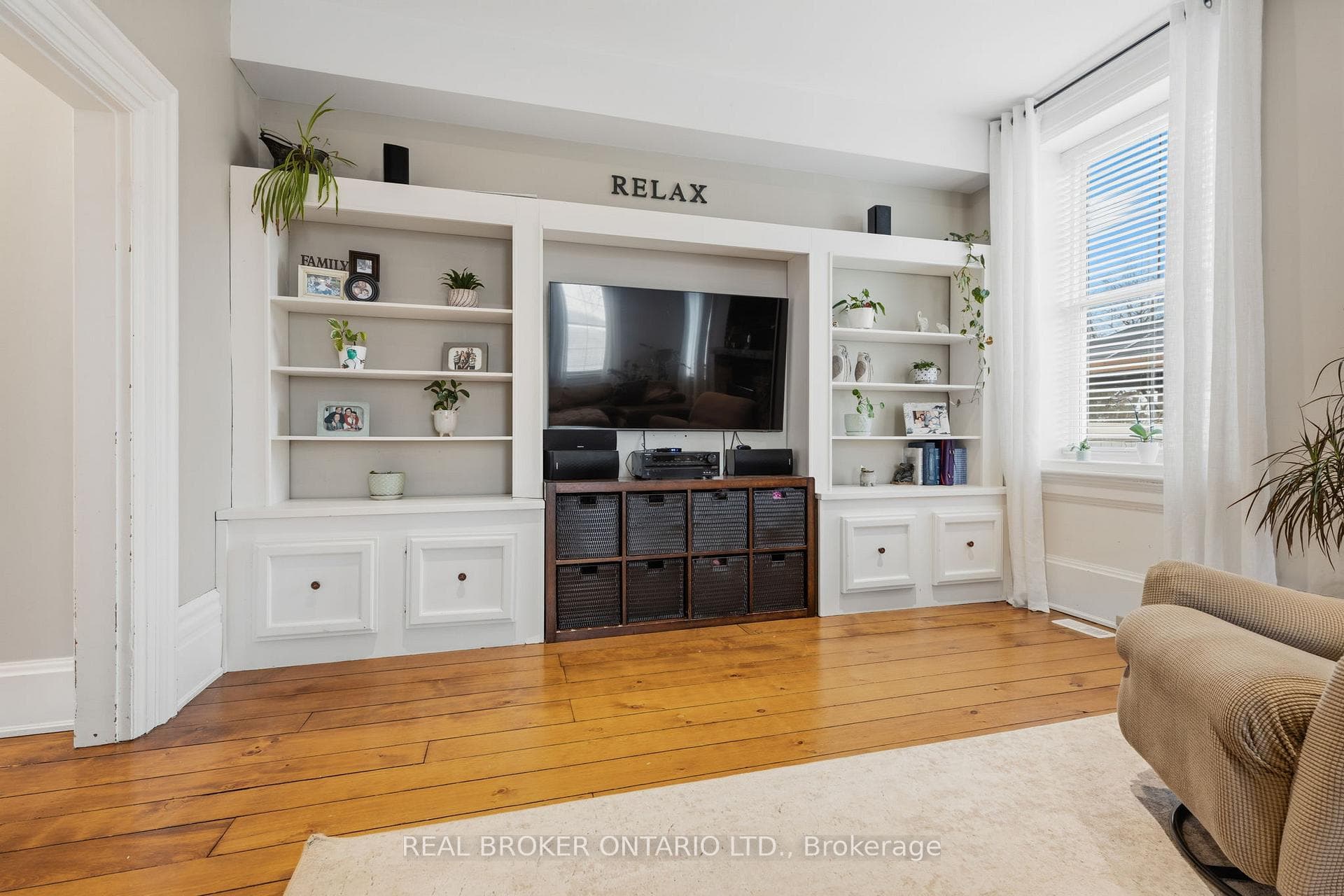 812412 Baseline Road photo 6