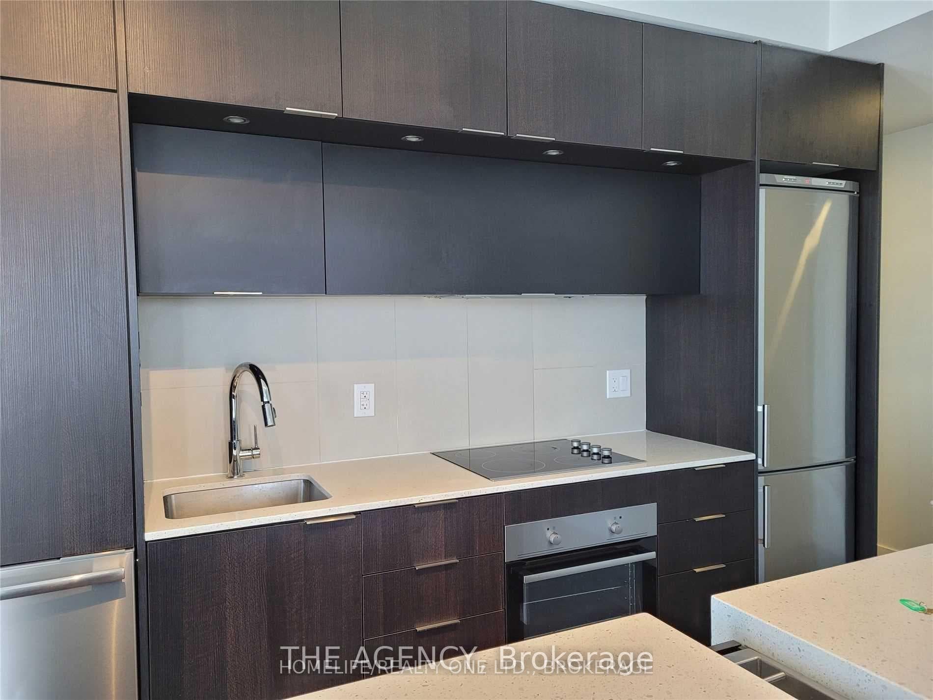 55 Regent Park Boulevard Unit 706 photo 2