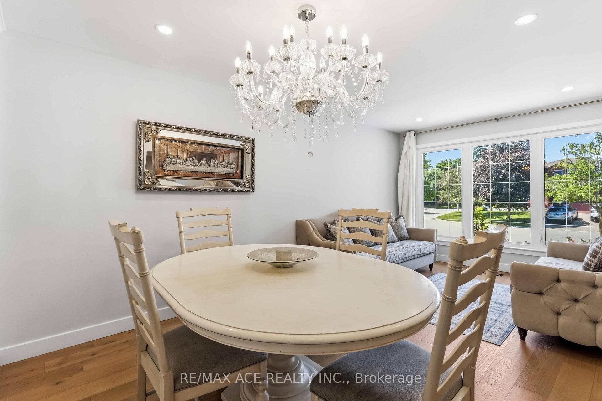 19 Barker Court photo 7