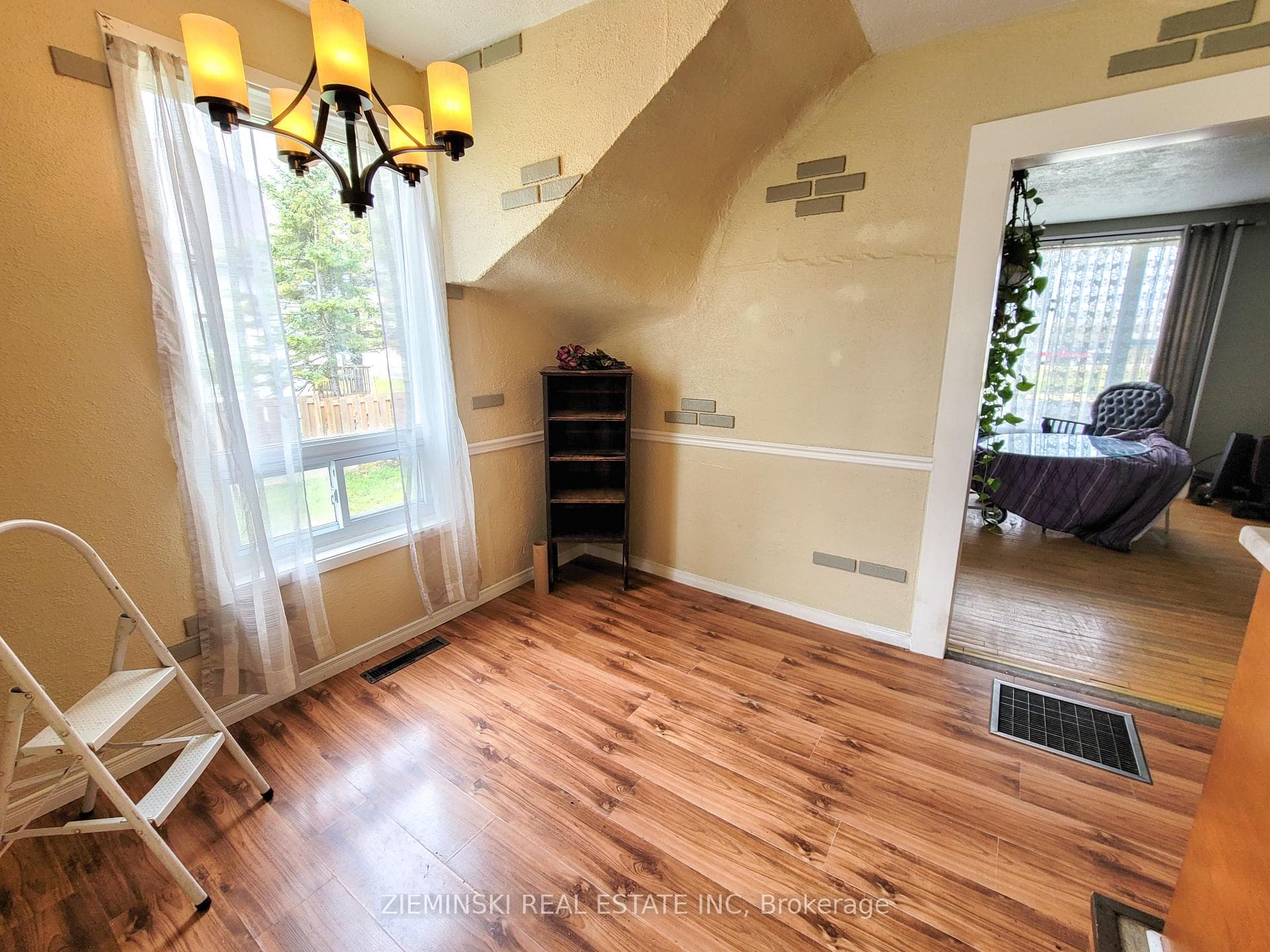 31-33 Anson Drive photo 7