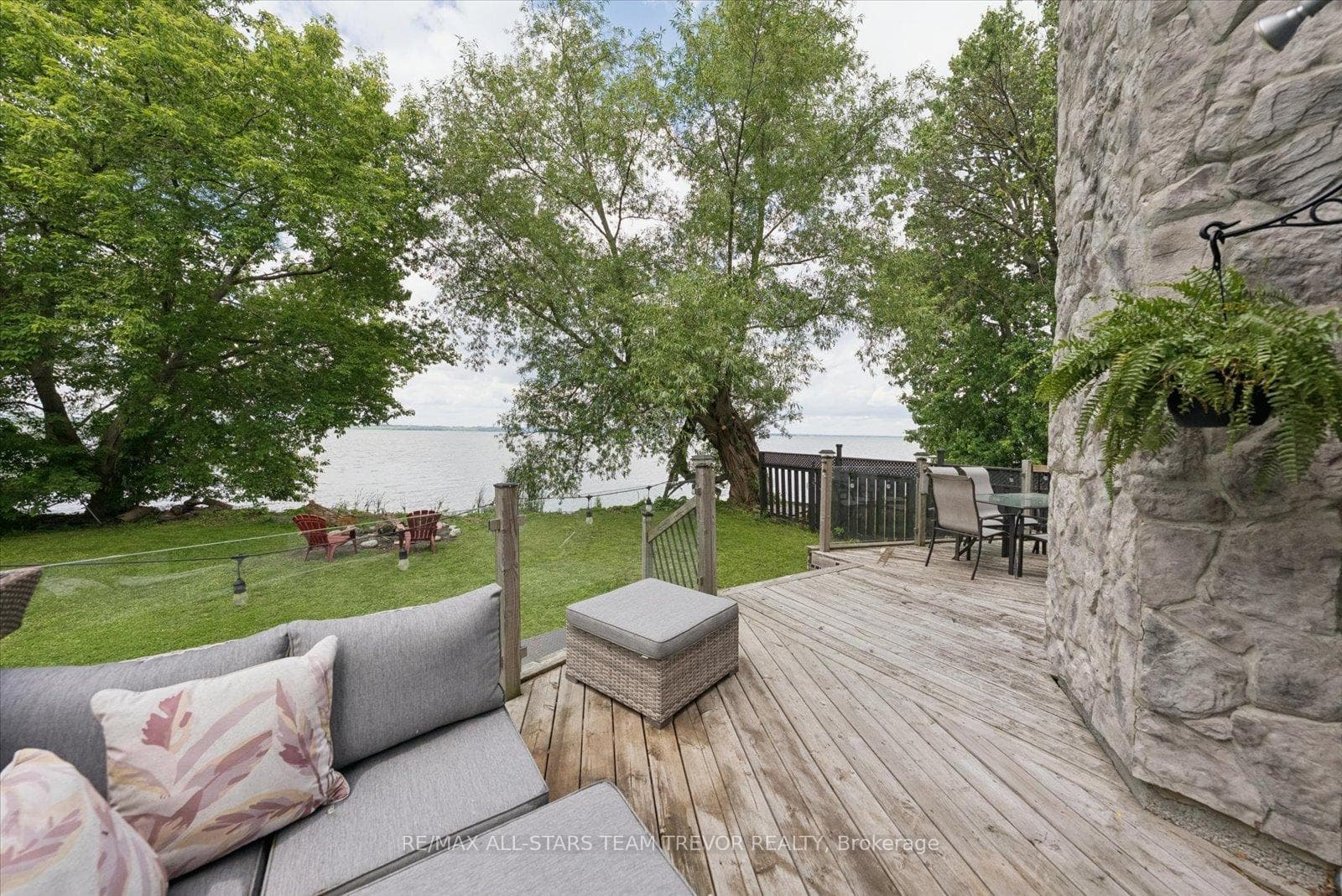 314 Glenwoods Avenue photo 32