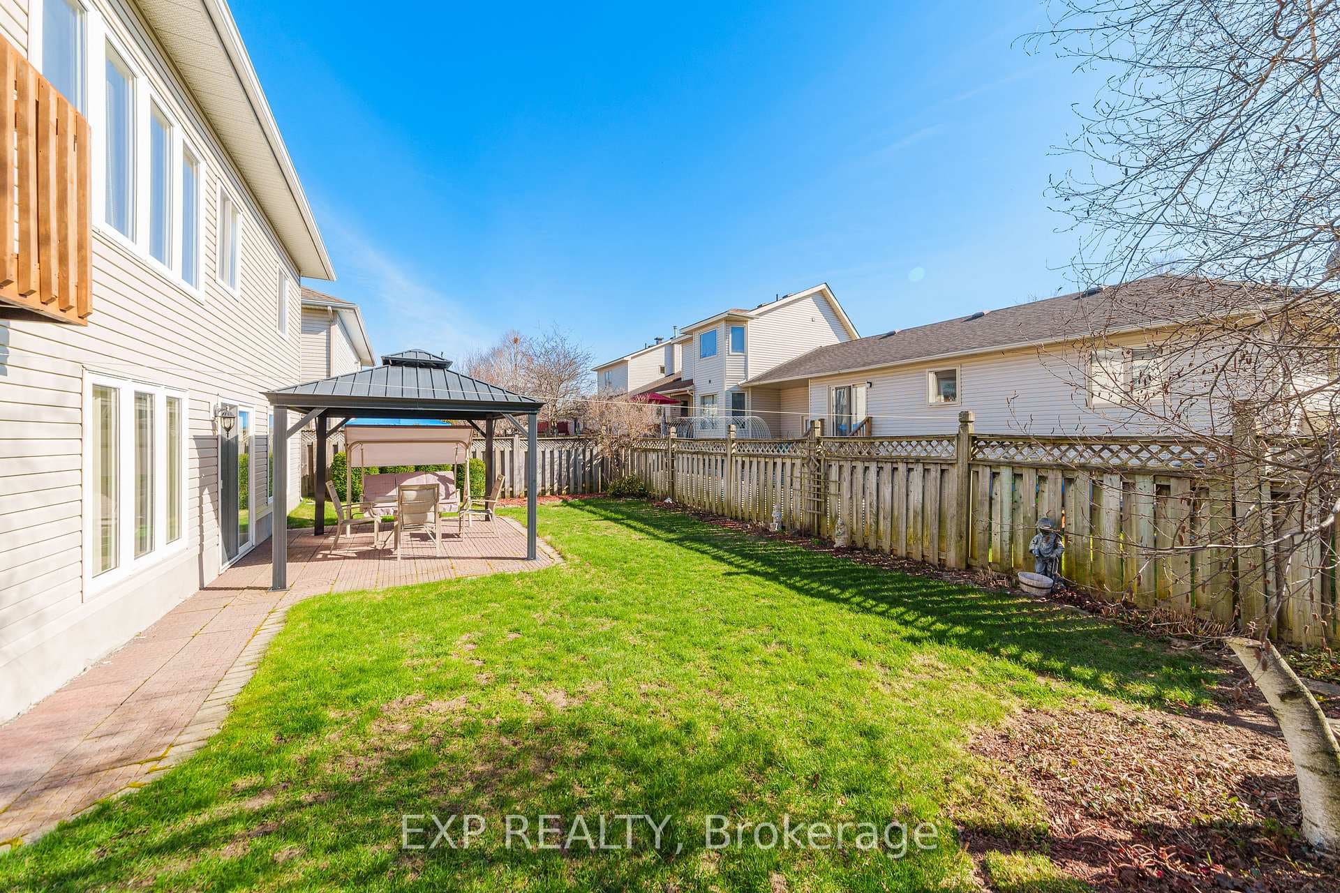 434 Moffatt Street photo 44