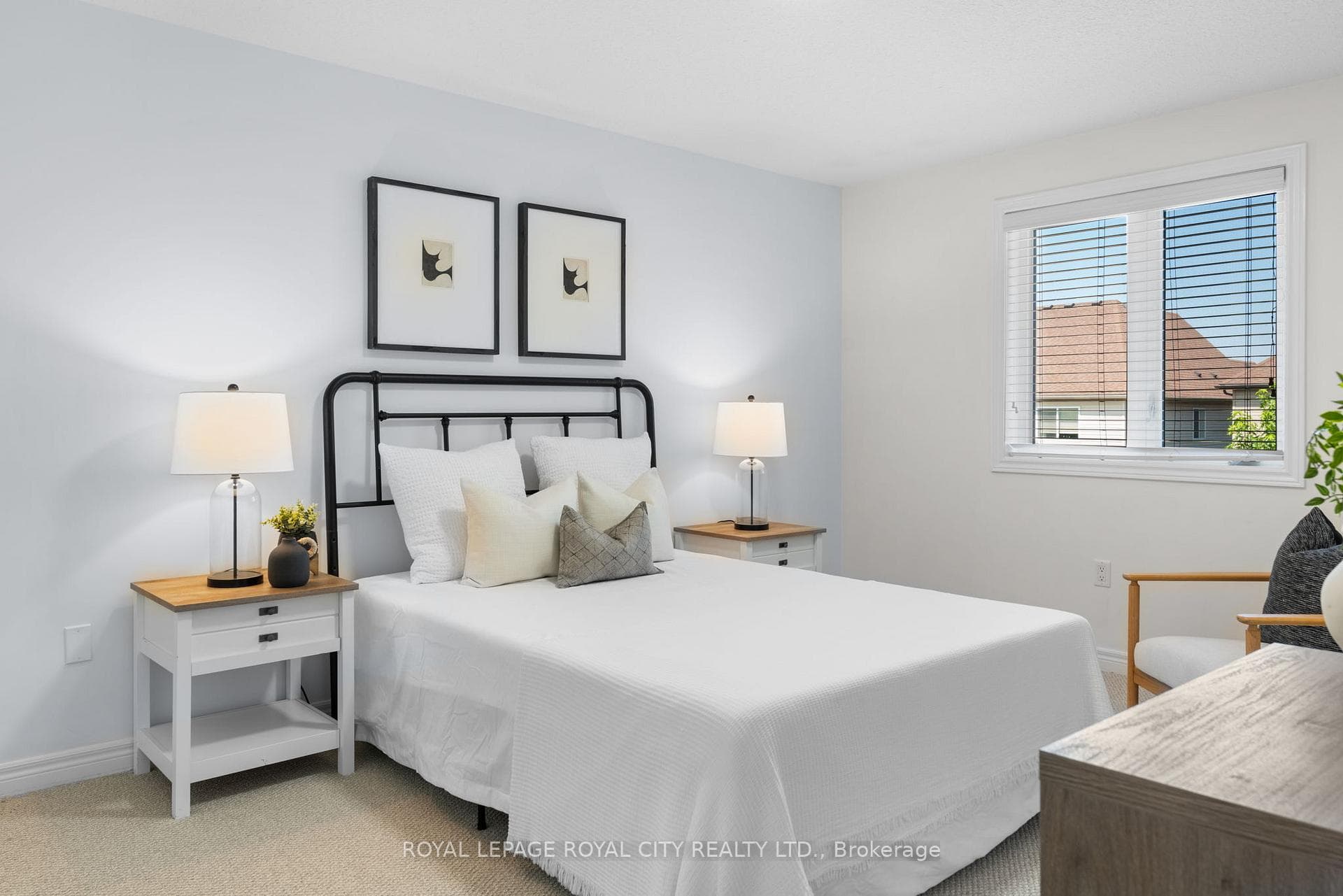 78 Couling Crescent photo 10