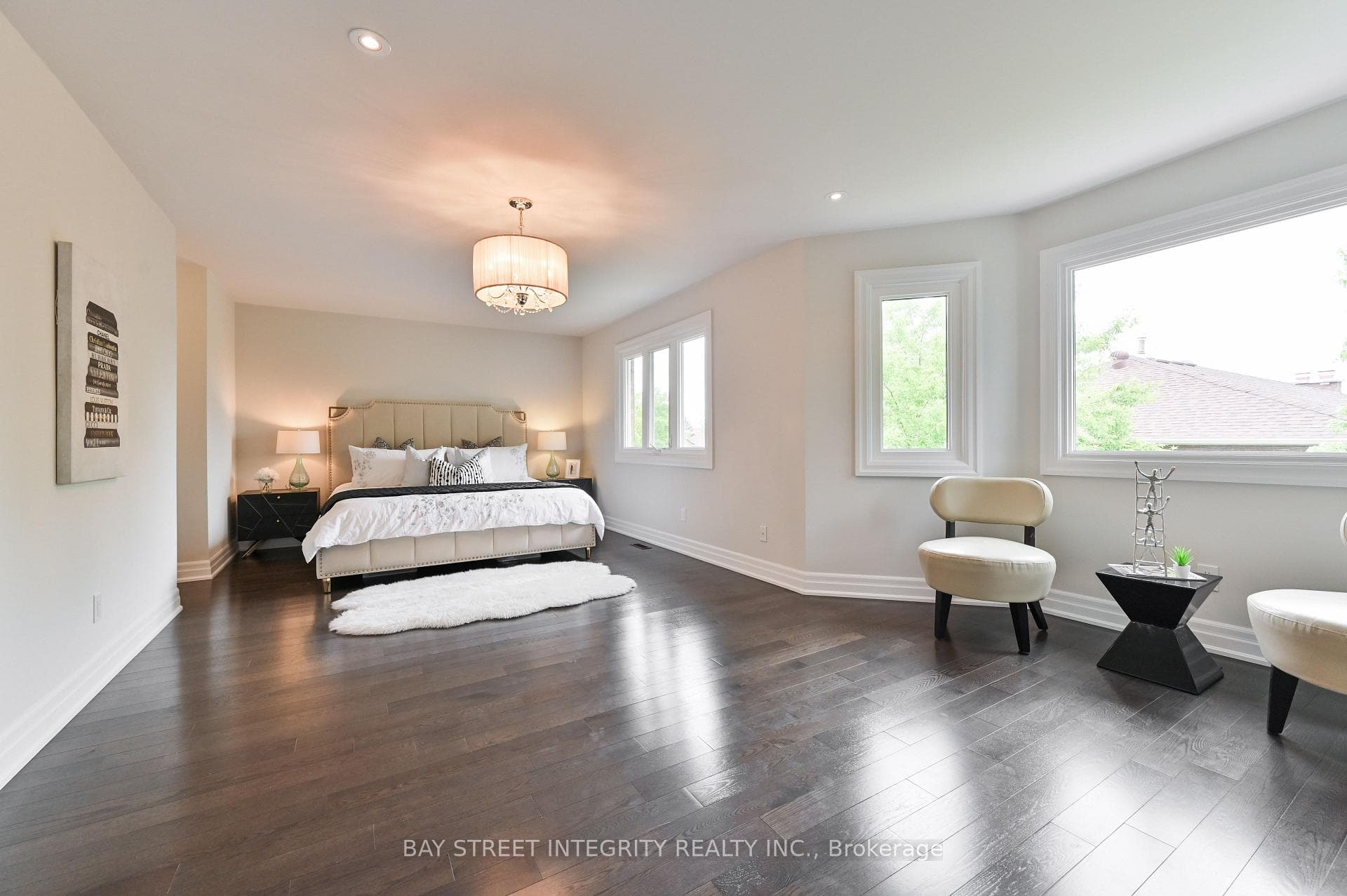 35 Holbrook Court photo 25