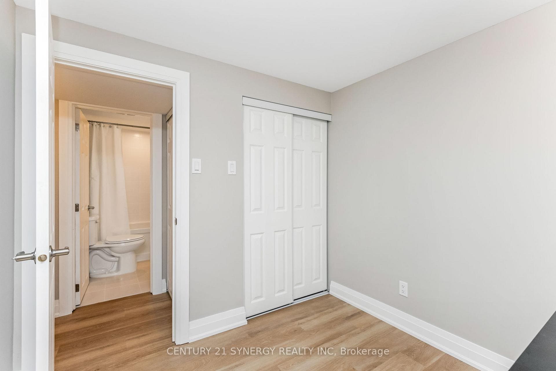 1150 DARTMOUTH Avenue photo 37