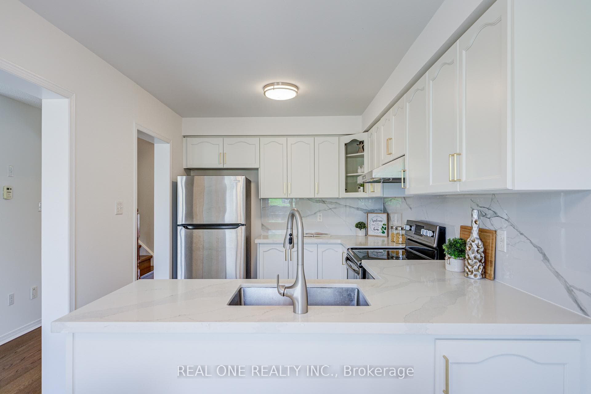 65 Westcliffe Crescent photo 18