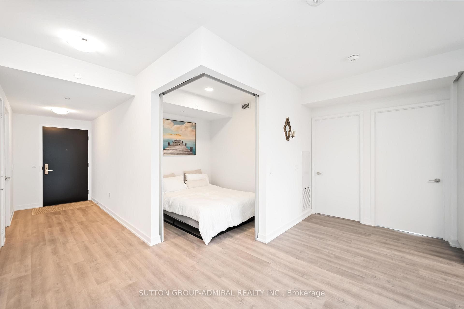 158 Front Street Unit 812 photo 15