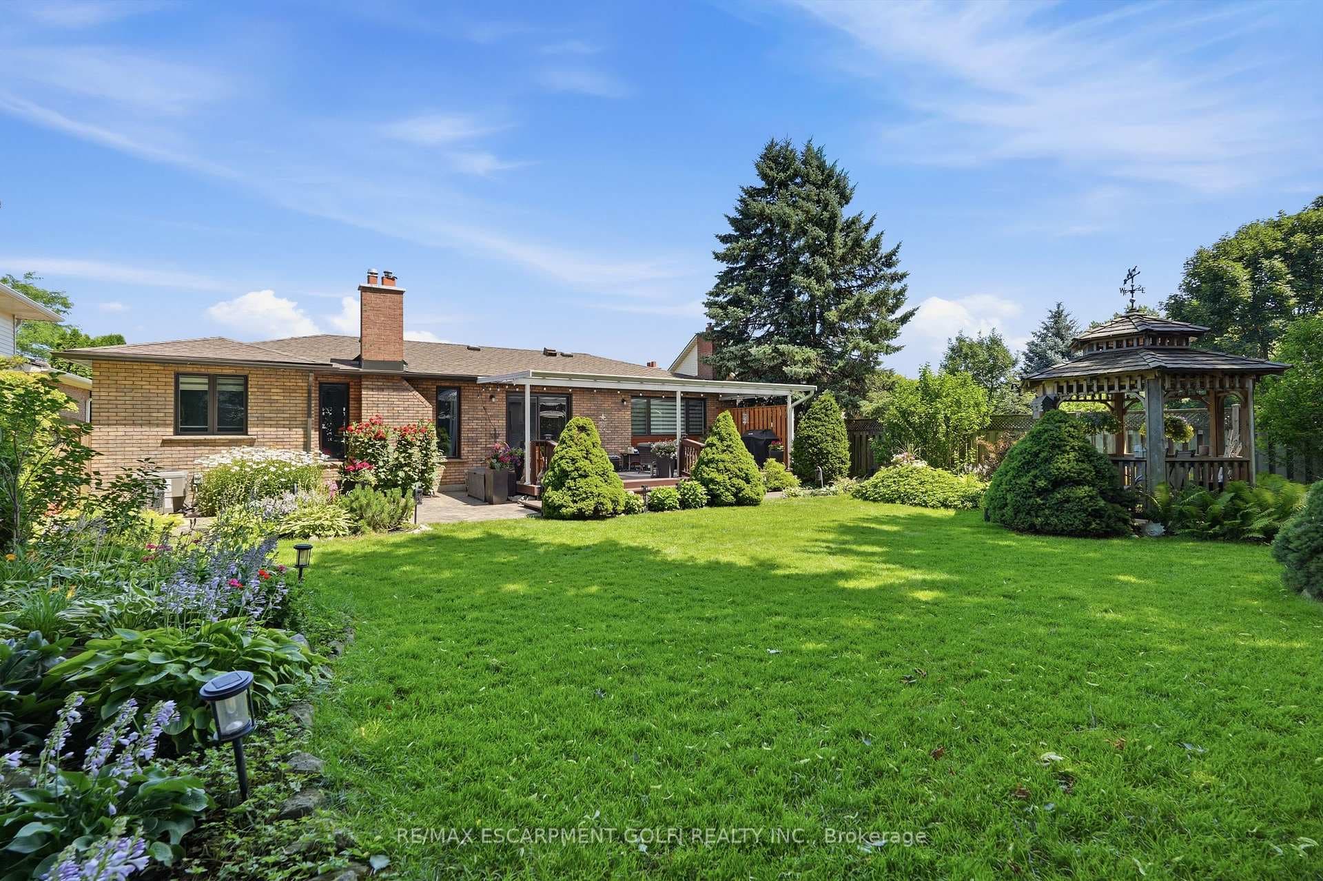 12 Cheval Drive photo 44