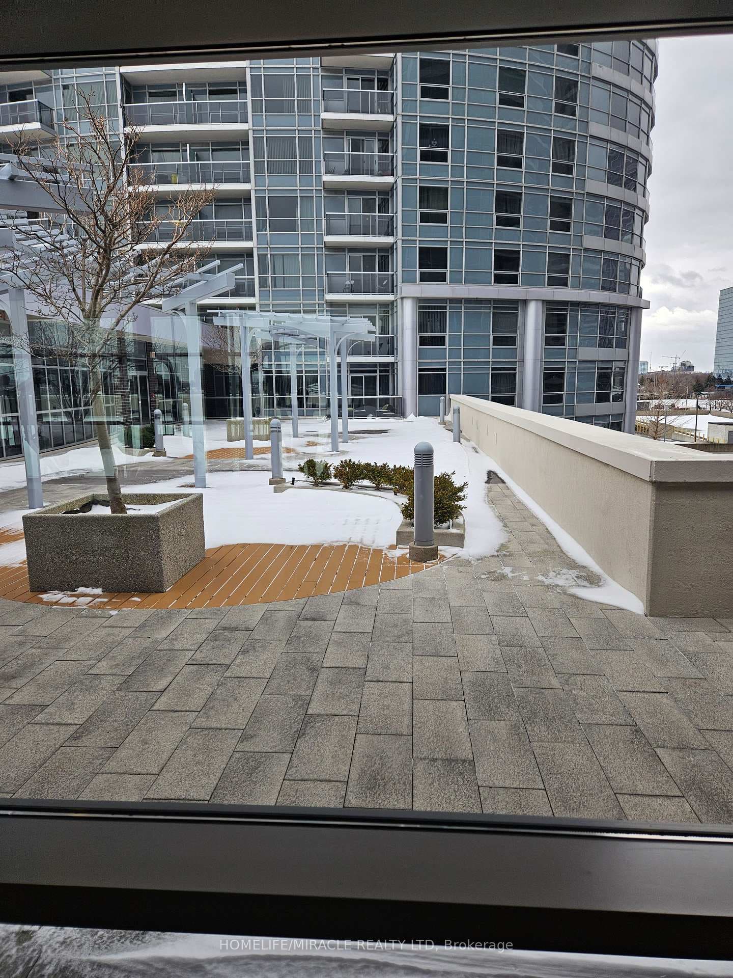 135 Village Green Square Unit 718 photo 16
