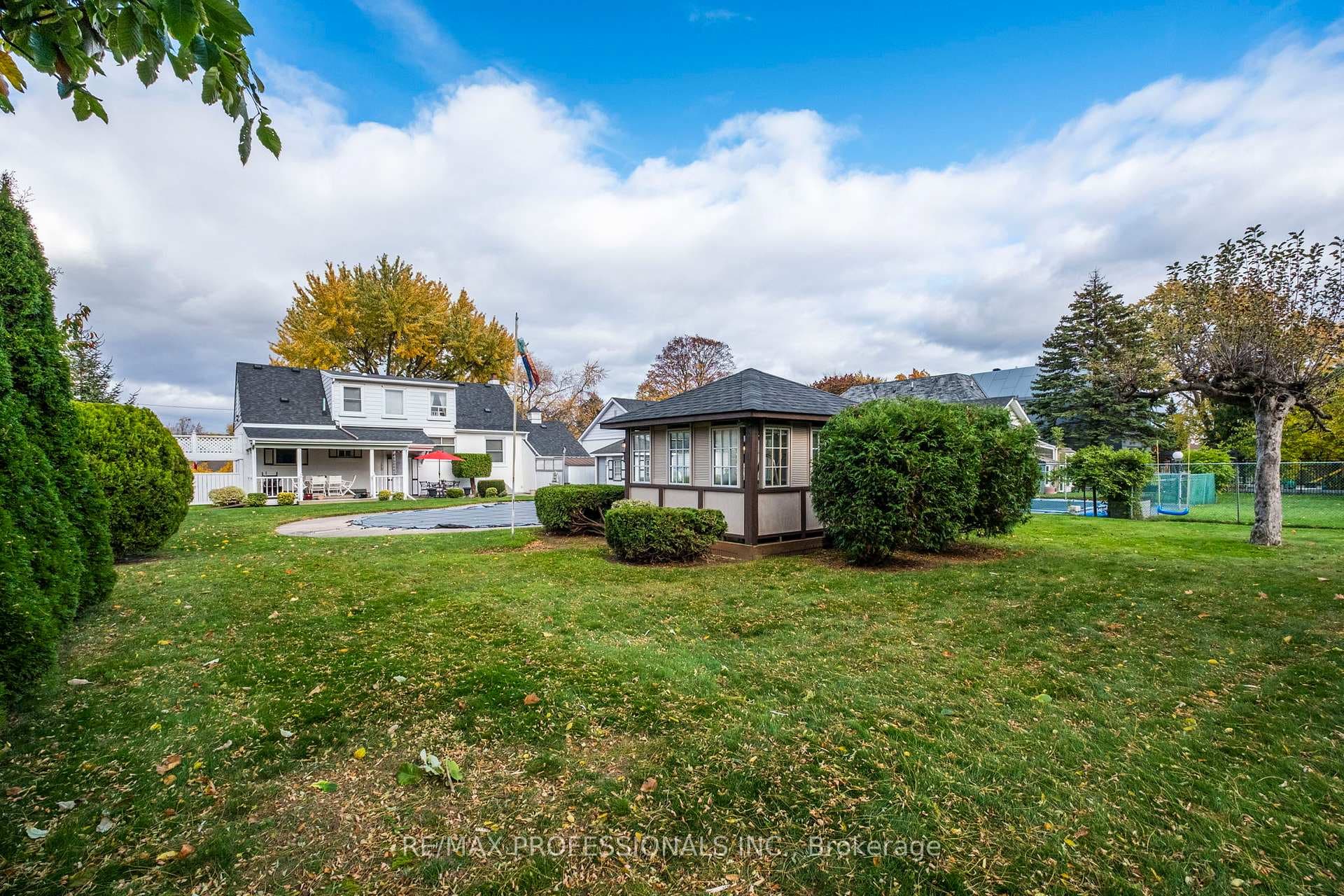 24 Elmcrest Road photo 30