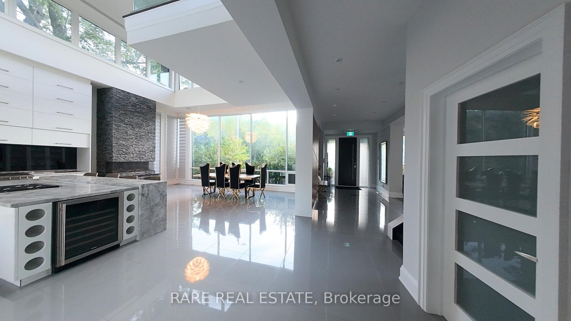 125 Craigmore Crescent photo 5