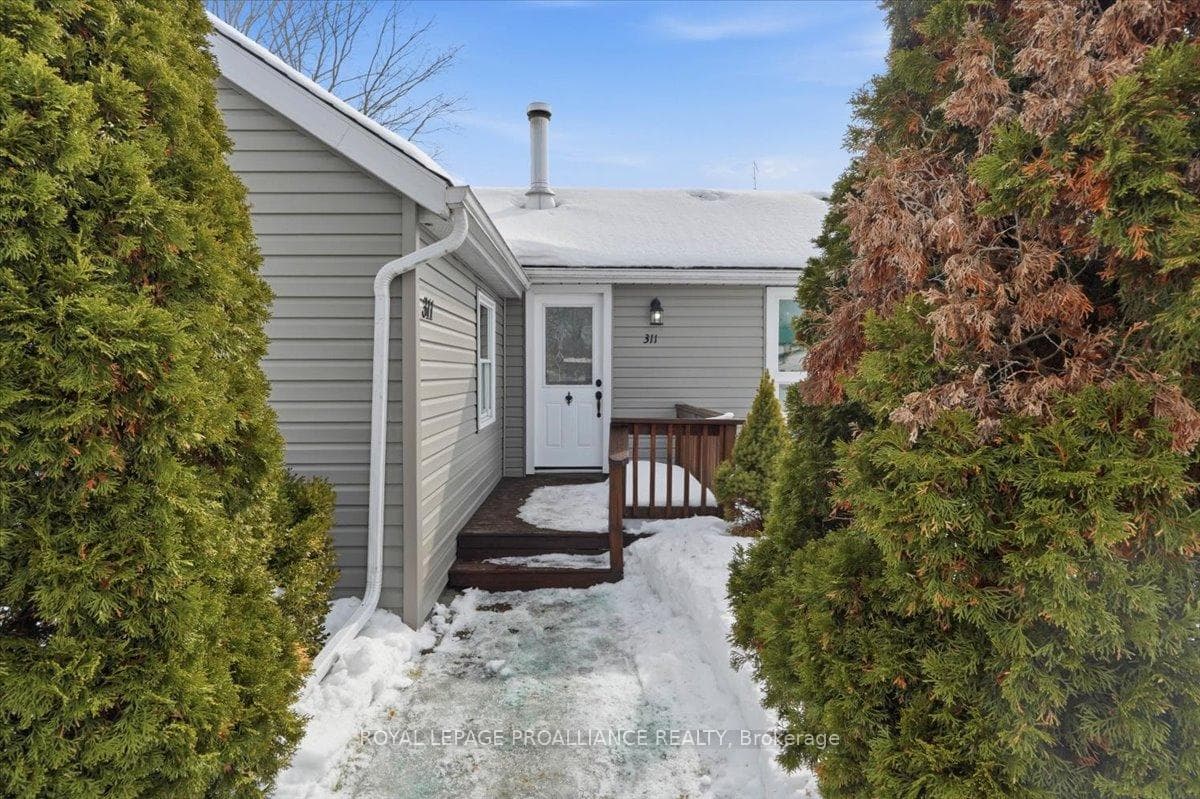 311 Jamieson Street photo 3