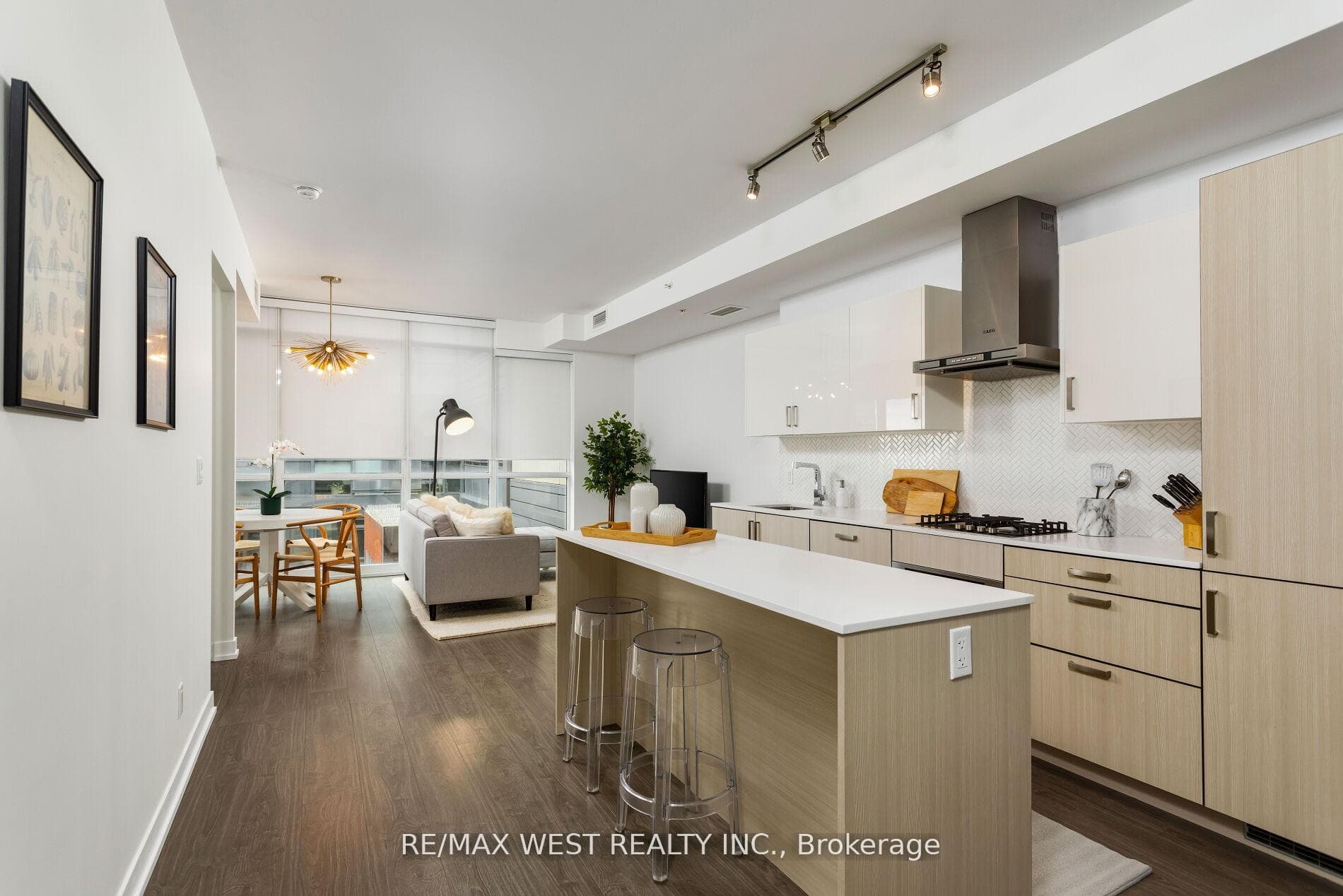 36 Howard Park Avenue Unit 603 photo 4