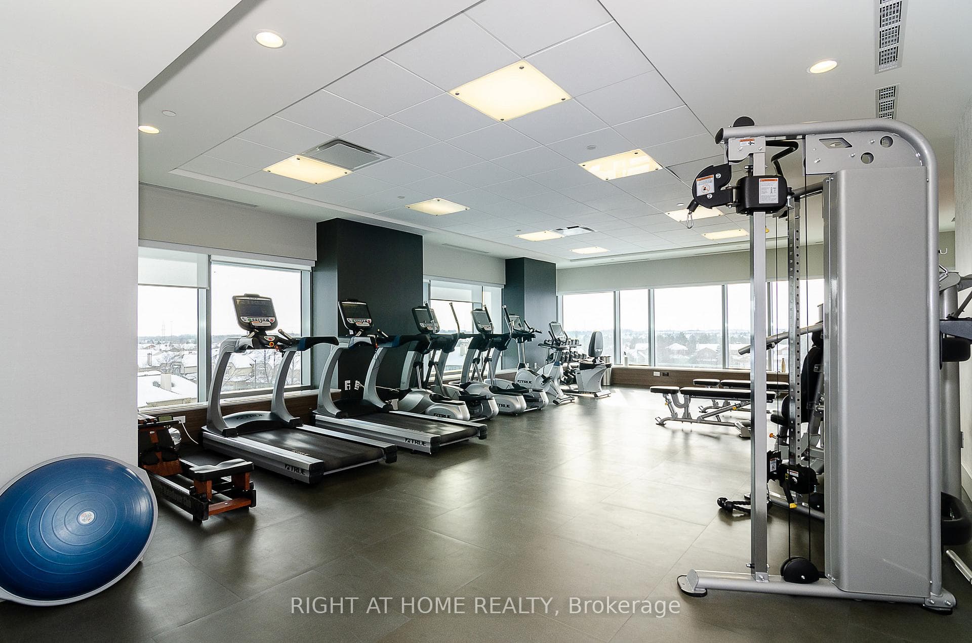 2560 Eglinton Avenue Unit 1812 photo 14