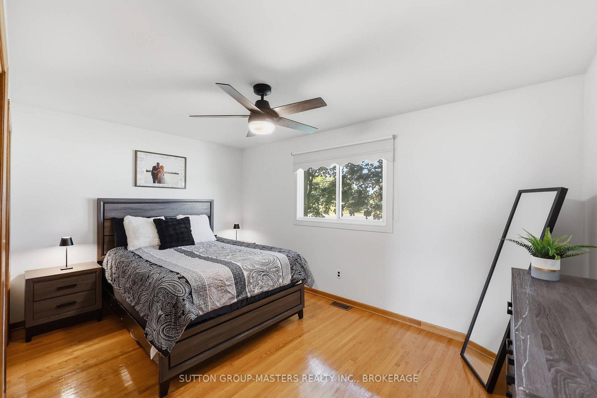 2212 Battersea Road photo 19