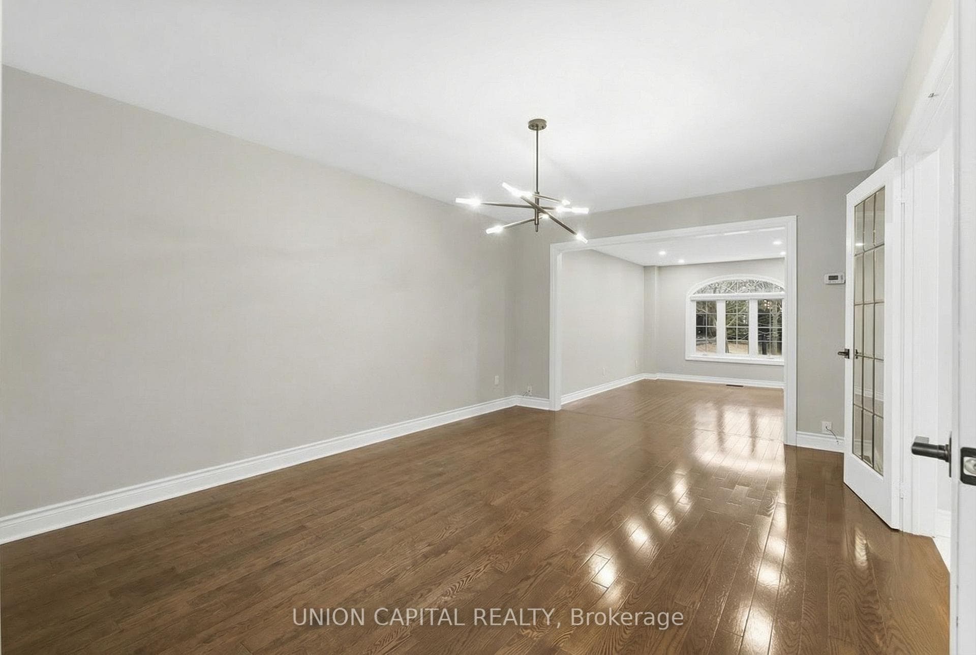 86 Charing Crescent photo 16