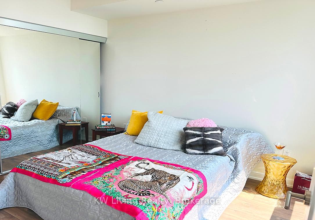 99 John Street Unit 3902 photo 18