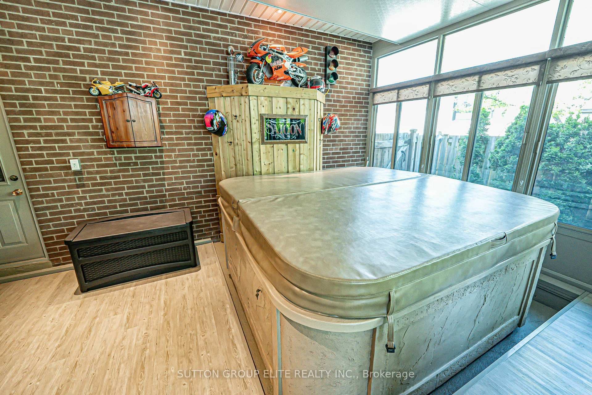 445 Abruz Boulevard photo 38