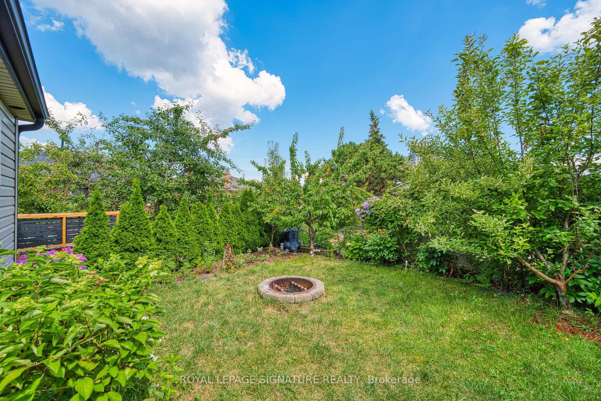 4091 Dursley Crescent photo 25