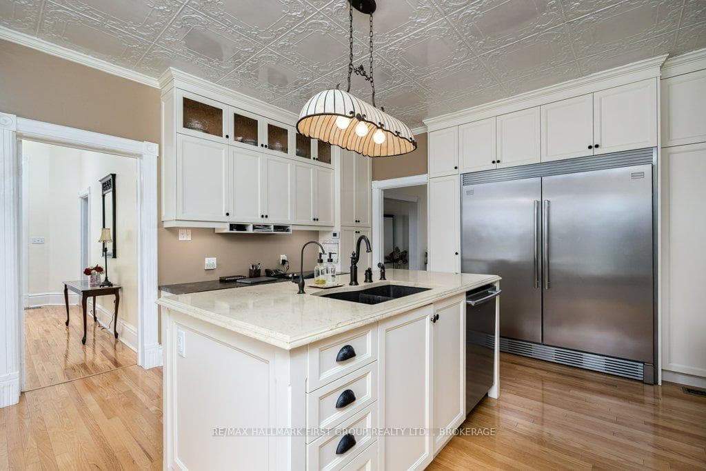 1331 Victoria Road photo 26